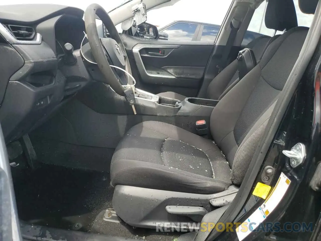 7 Photograph of a damaged car JTMF1RFV9MD078757 TOYOTA RAV4 2021