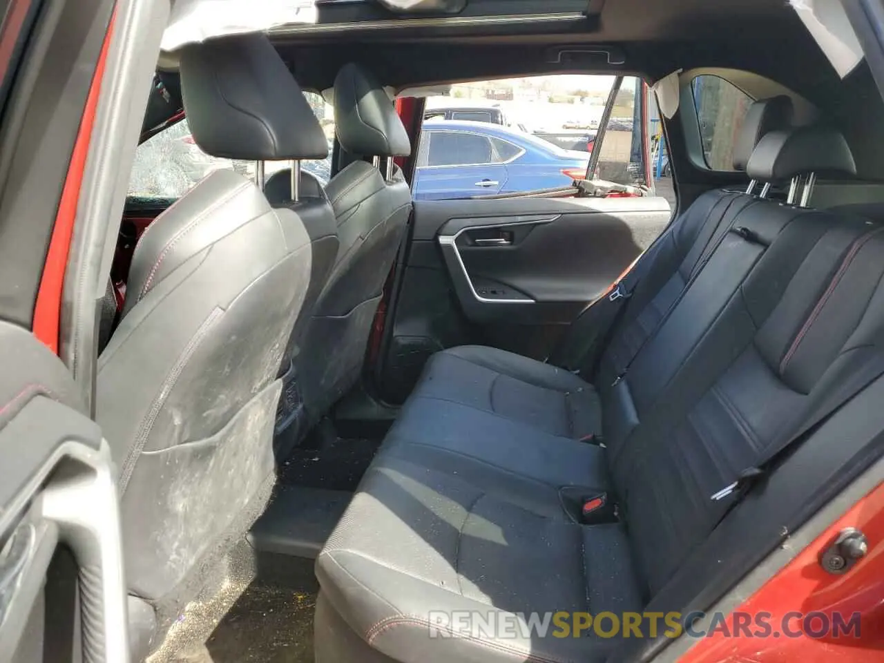 10 Photograph of a damaged car JTMFB3FV1MD042104 TOYOTA RAV4 2021