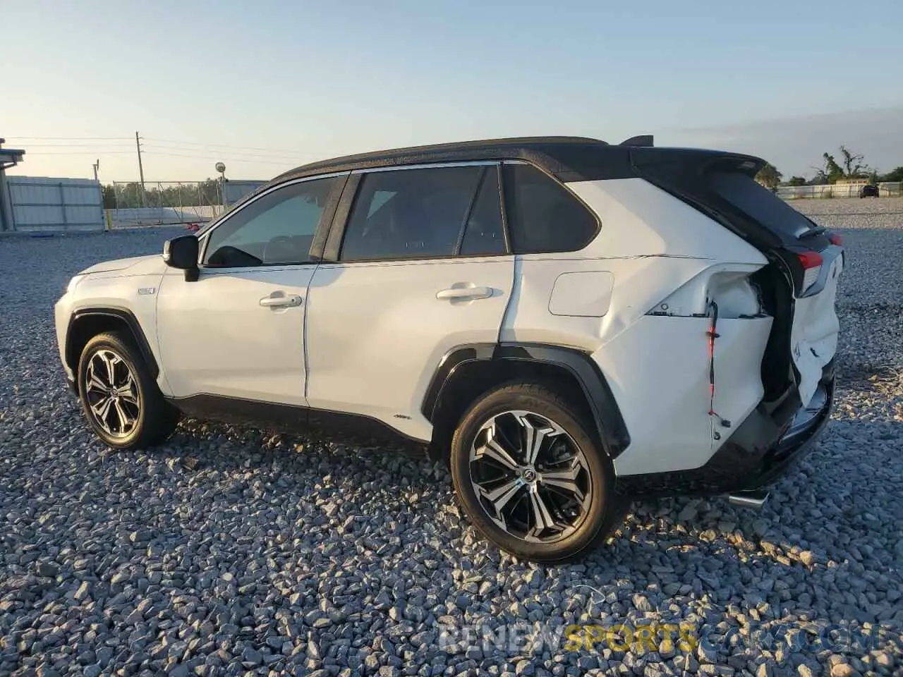 2 Photograph of a damaged car JTMFB3FV2MD066086 TOYOTA RAV4 2021