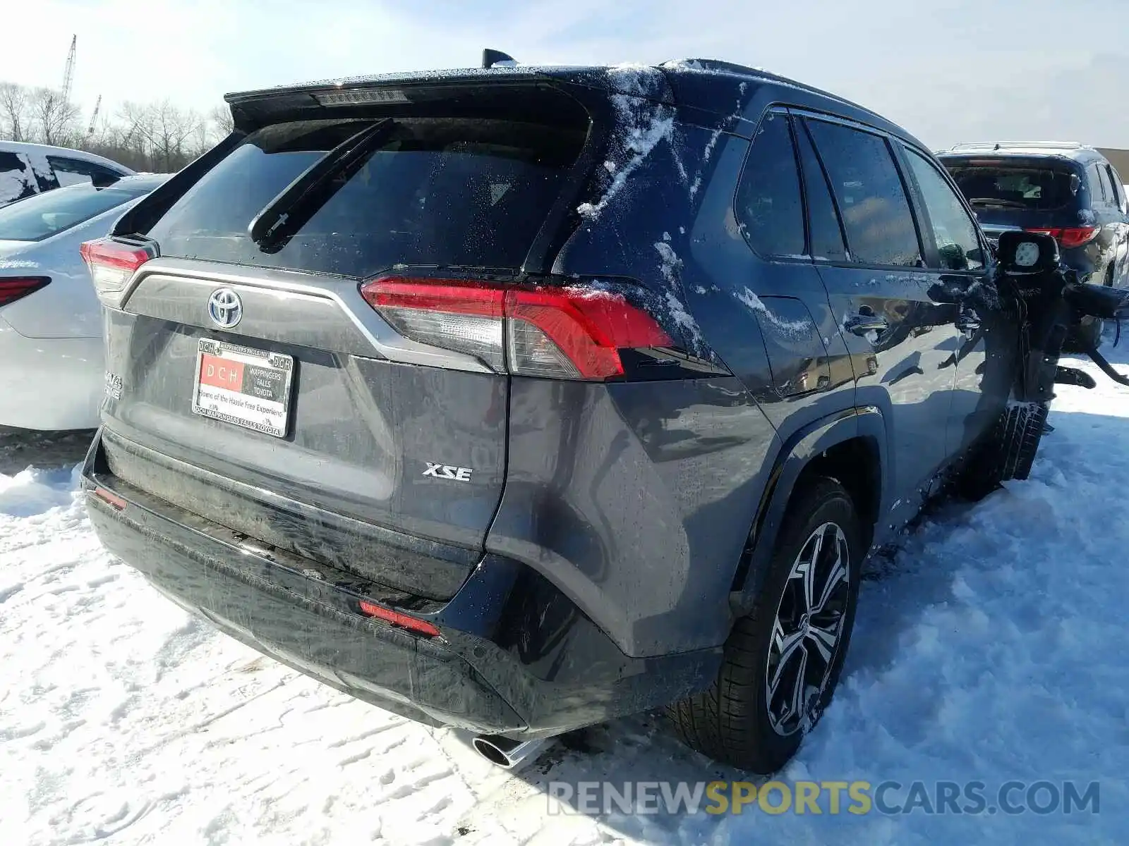 4 Photograph of a damaged car JTMFB3FV4MD011008 TOYOTA RAV4 2021