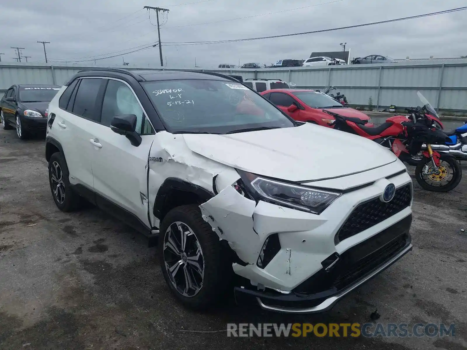 9 Photograph of a damaged car JTMFB3FV5MD012071 TOYOTA RAV4 2021