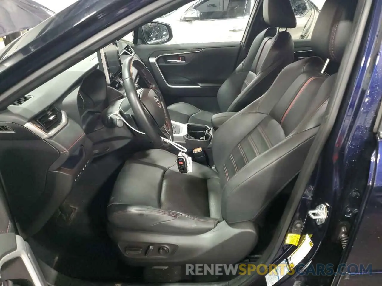 7 Photograph of a damaged car JTMFB3FV6MD045483 TOYOTA RAV4 2021