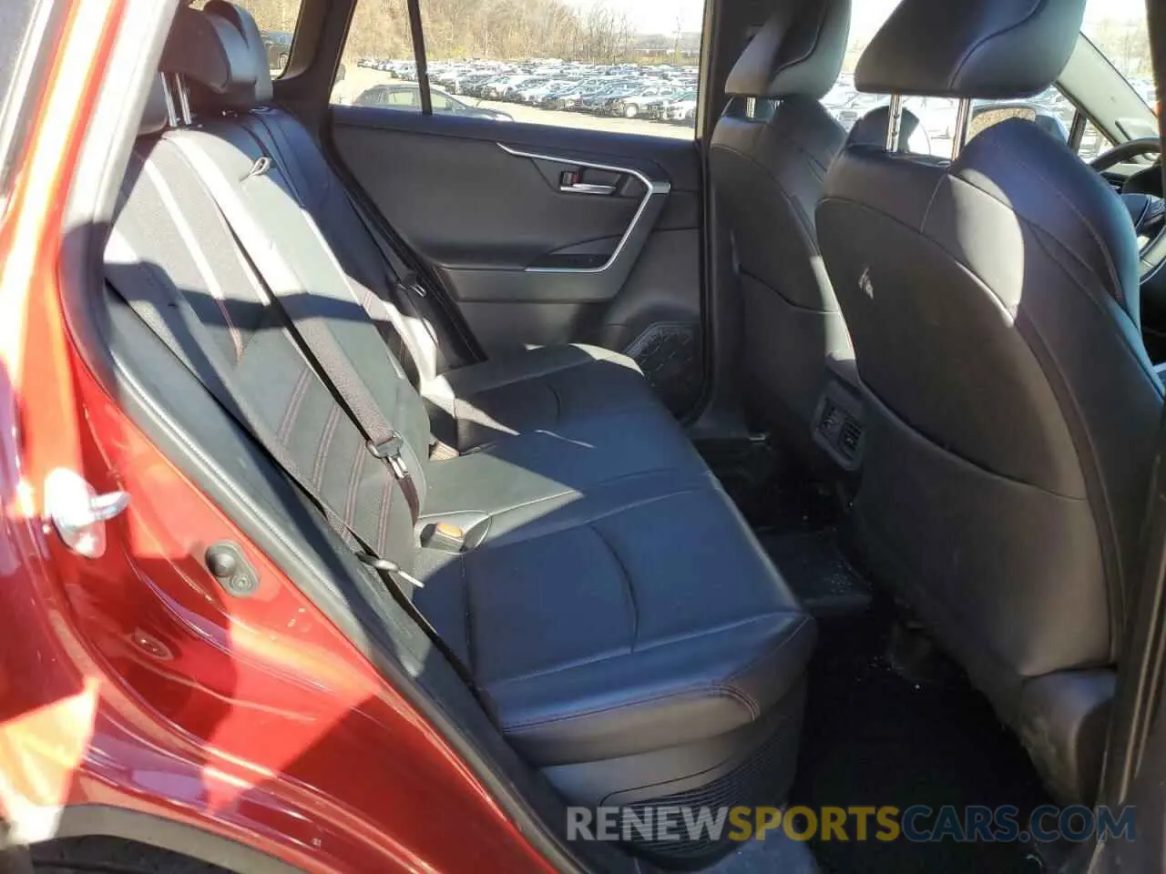 11 Photograph of a damaged car JTMFB3FV6MD052420 TOYOTA RAV4 2021