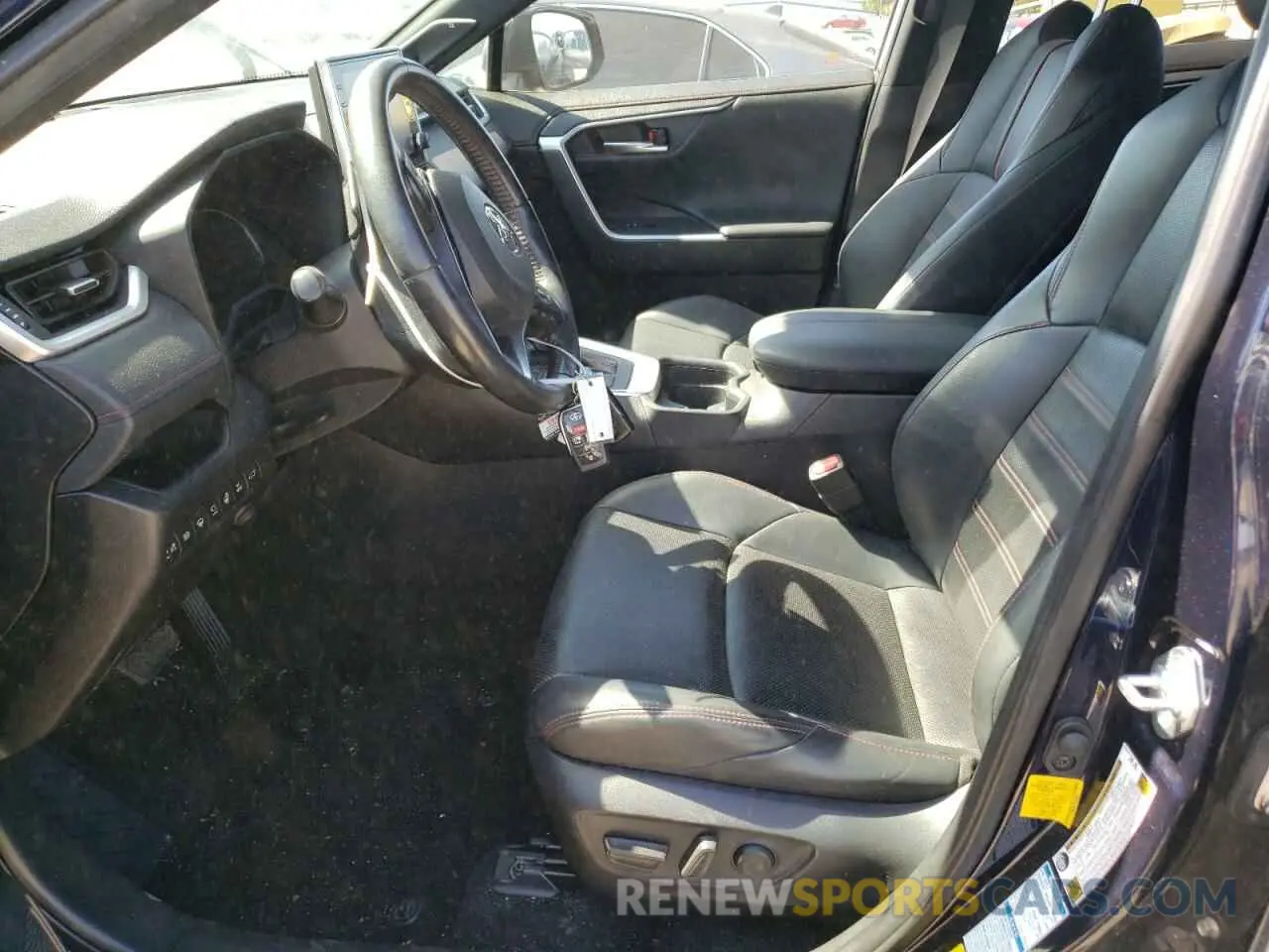 7 Photograph of a damaged car JTMFB3FV7MD004621 TOYOTA RAV4 2021