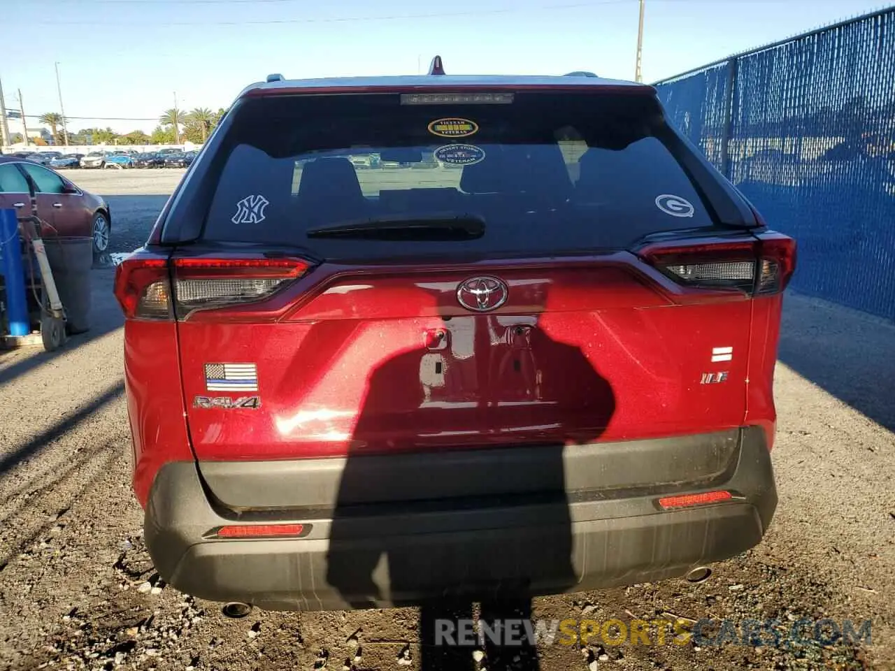 6 Photograph of a damaged car JTMH1RFV4MD064323 TOYOTA RAV4 2021
