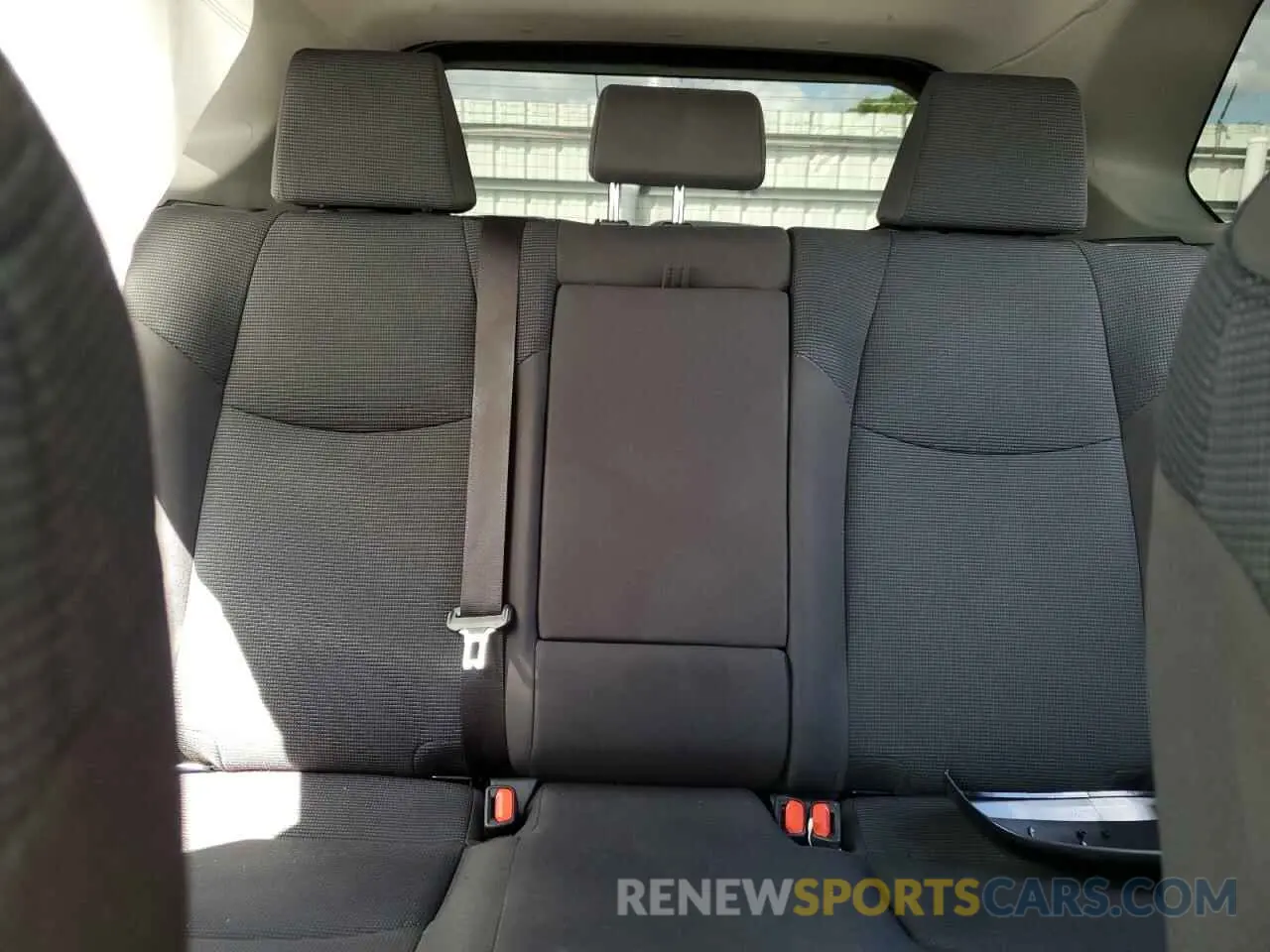 10 Photograph of a damaged car JTMH1RFV4MD070249 TOYOTA RAV4 2021