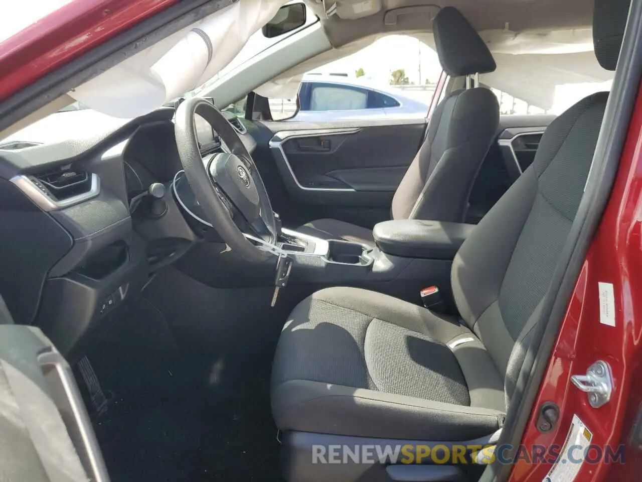 7 Photograph of a damaged car JTMH1RFV4MD070249 TOYOTA RAV4 2021