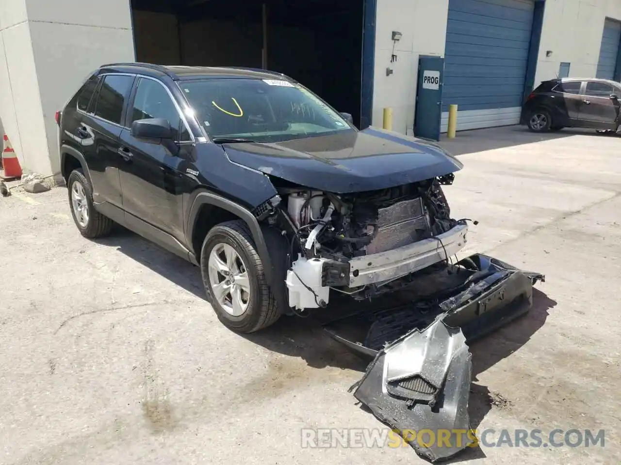 1 Photograph of a damaged car JTMLWRFV0MD134671 TOYOTA RAV4 2021