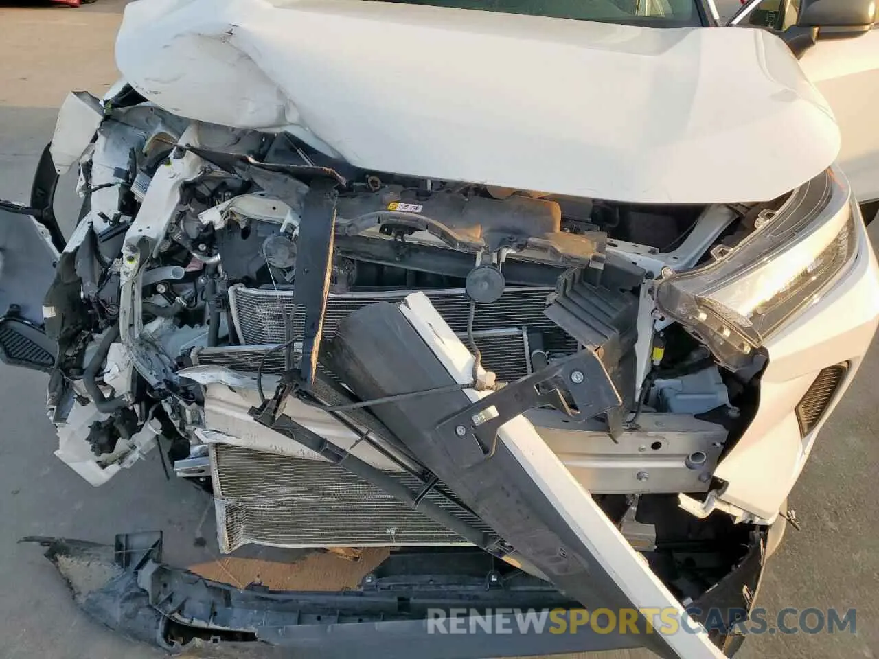 12 Photograph of a damaged car JTMLWRFV5MD131118 TOYOTA RAV4 2021