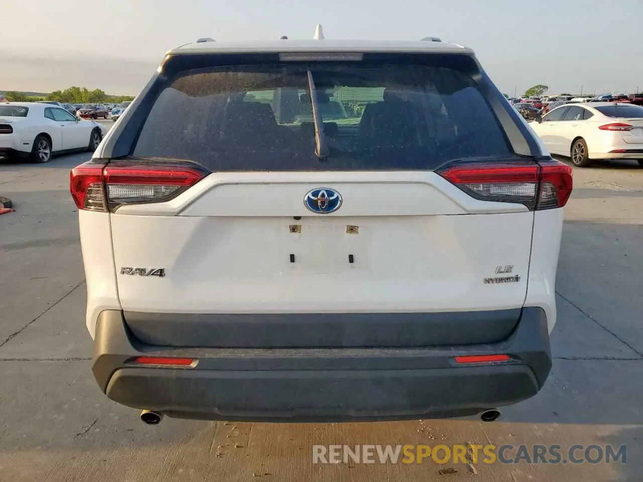 6 Photograph of a damaged car JTMLWRFV5MD131118 TOYOTA RAV4 2021
