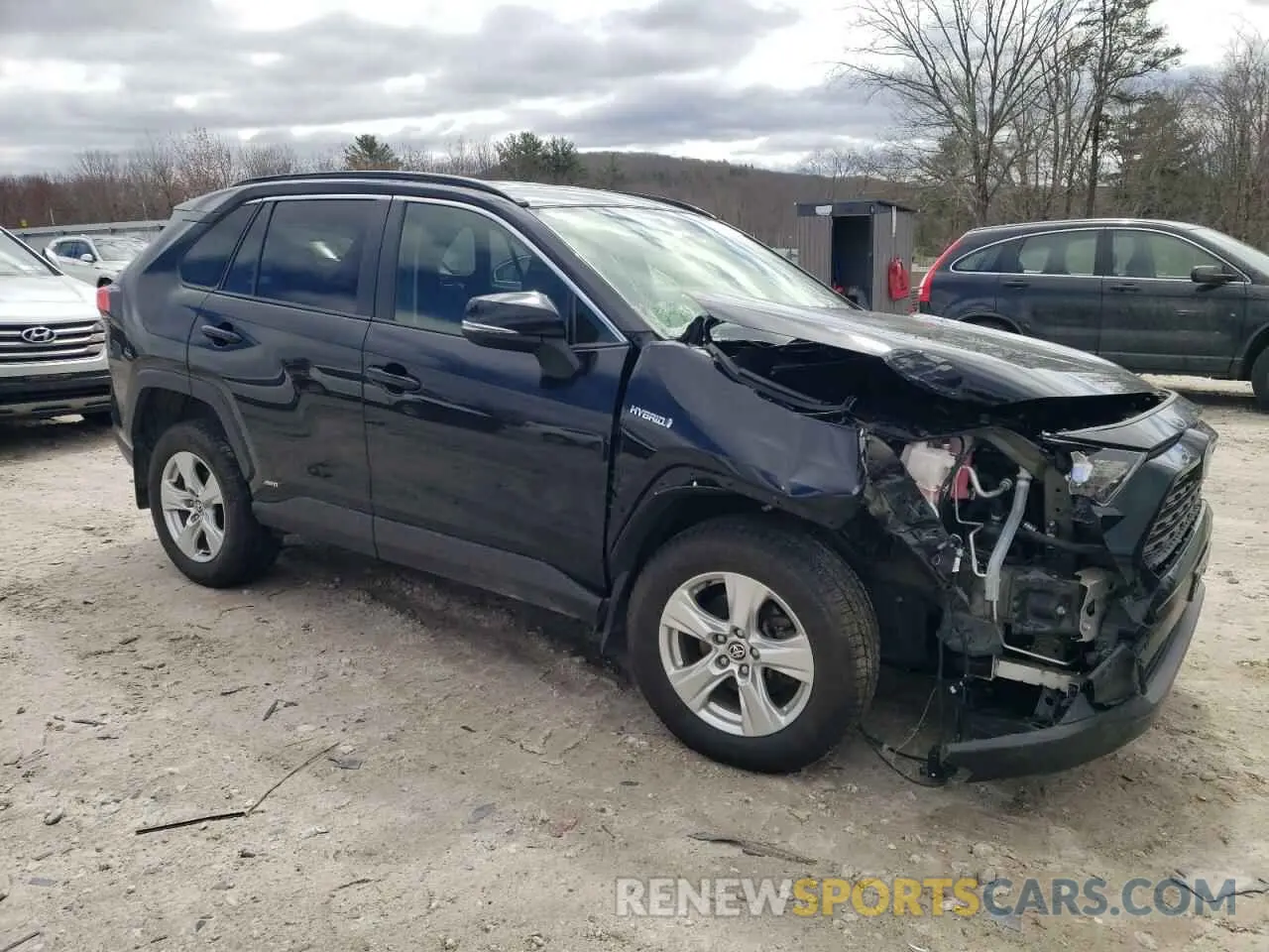 4 Photograph of a damaged car JTMM6RFV8MD011348 TOYOTA RAV4 2021