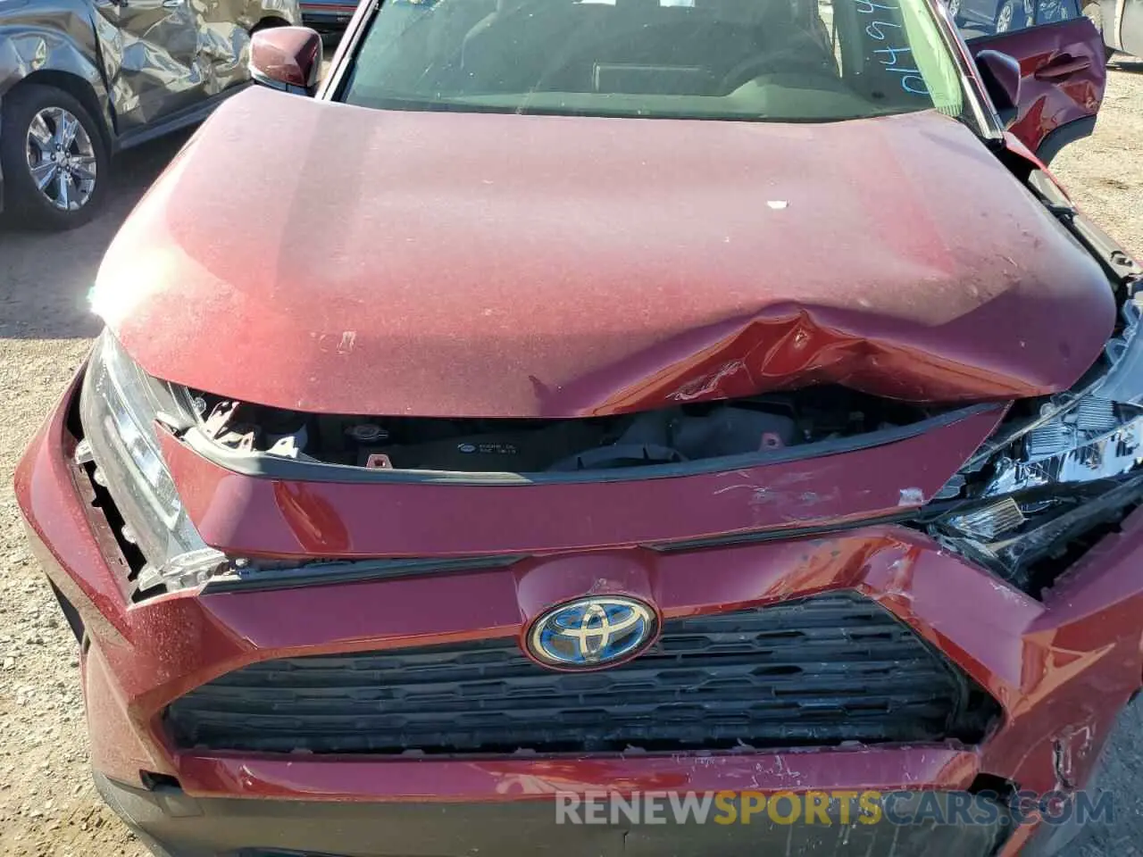 11 Photograph of a damaged car JTMM6RFV8MD014945 TOYOTA RAV4 2021