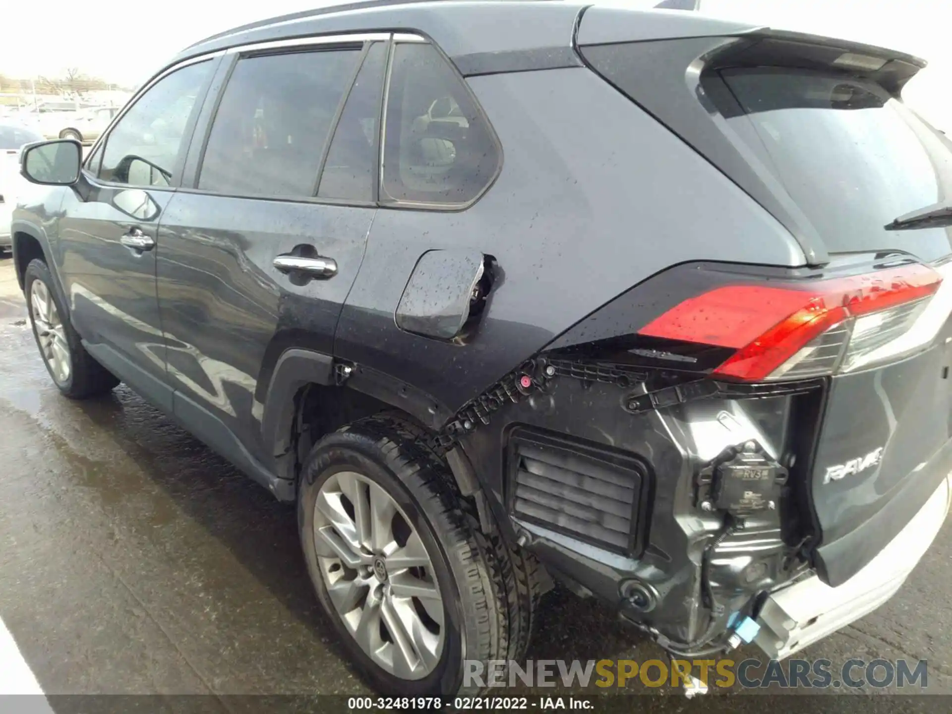 3 Photograph of a damaged car JTMN1RFV0MD531661 TOYOTA RAV4 2021