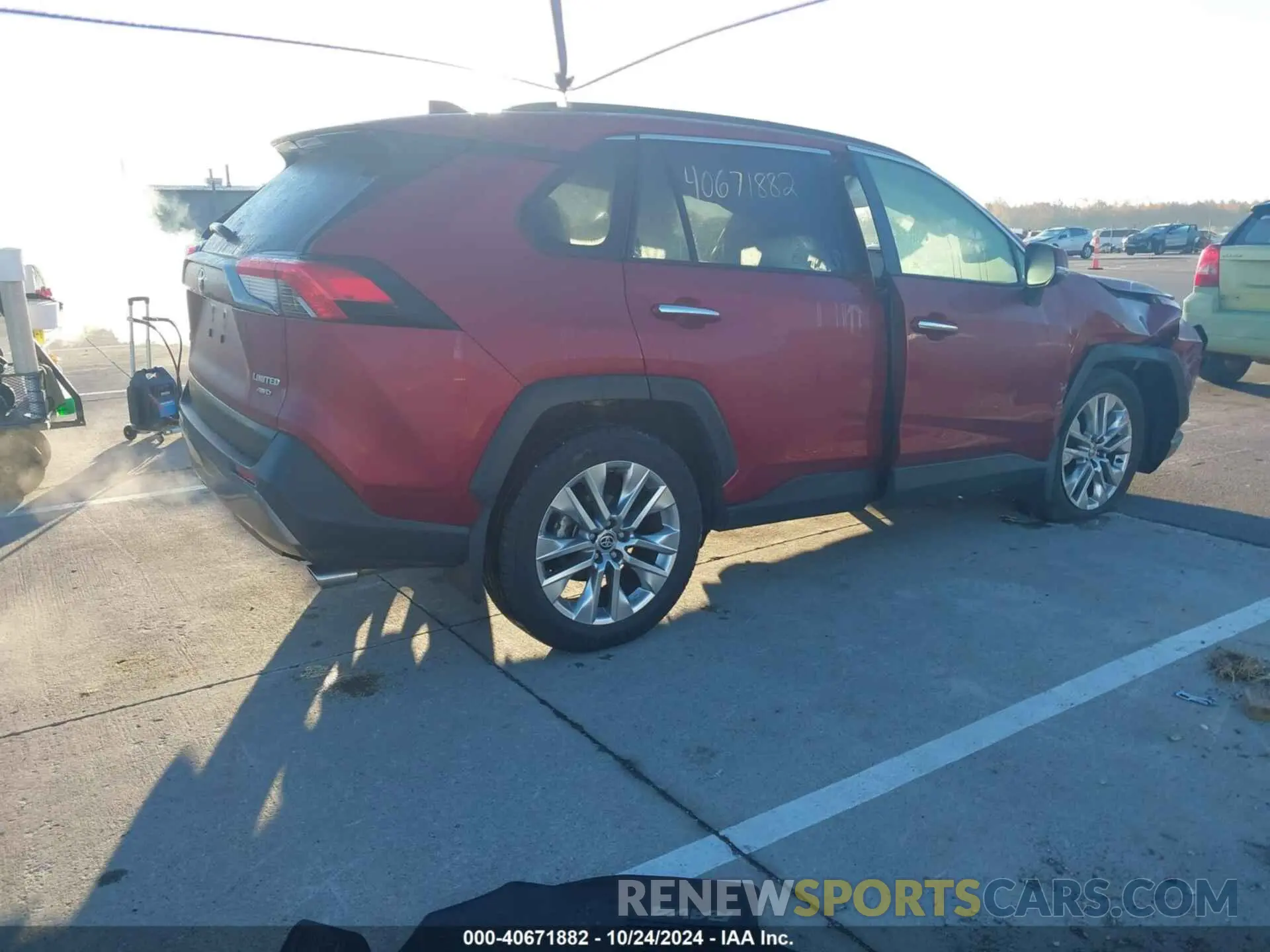 4 Photograph of a damaged car JTMN1RFV9MD069407 TOYOTA RAV4 2021