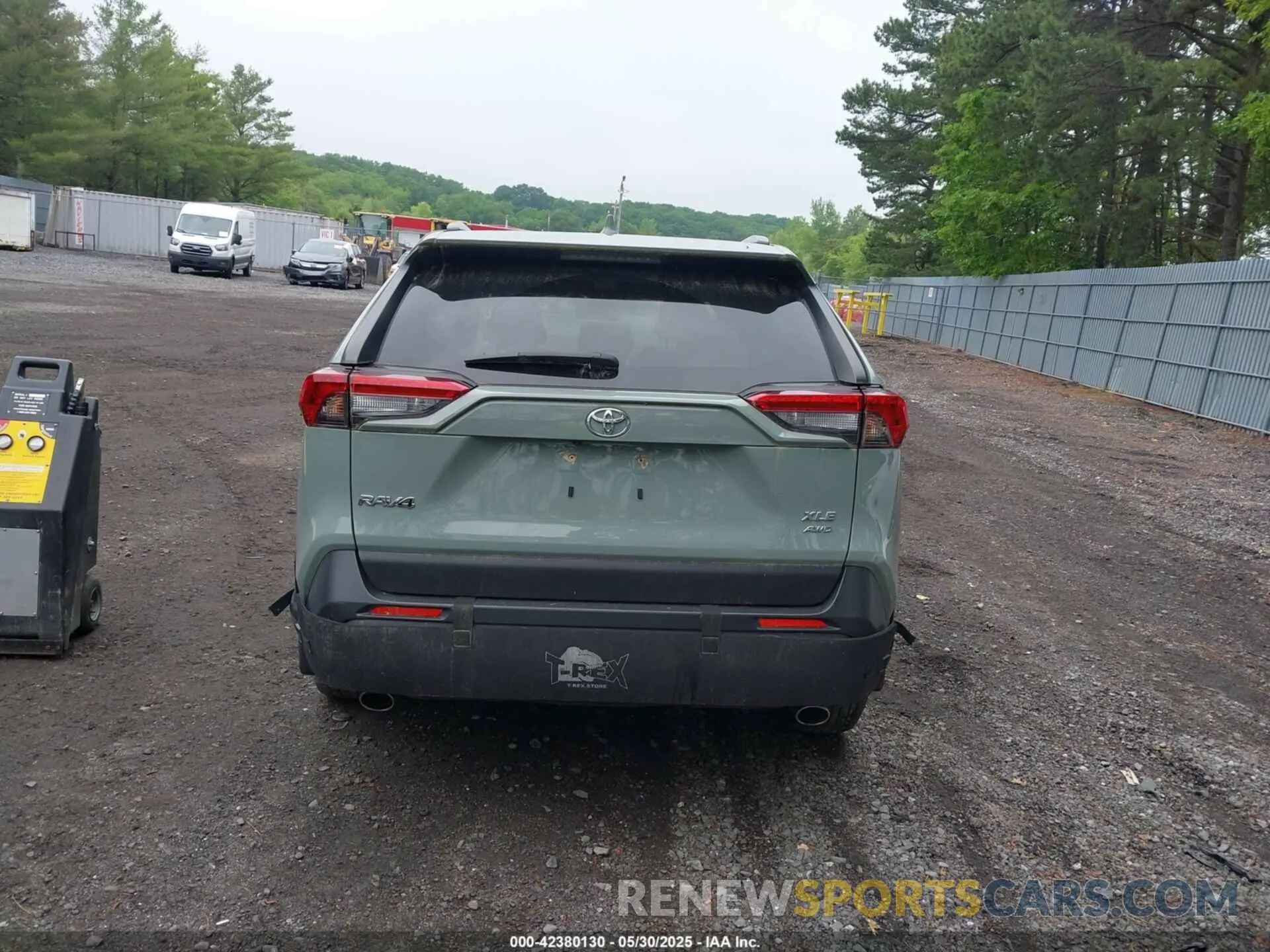 16 Photograph of a damaged car JTMP1RFV1MD079776 TOYOTA RAV4 2021