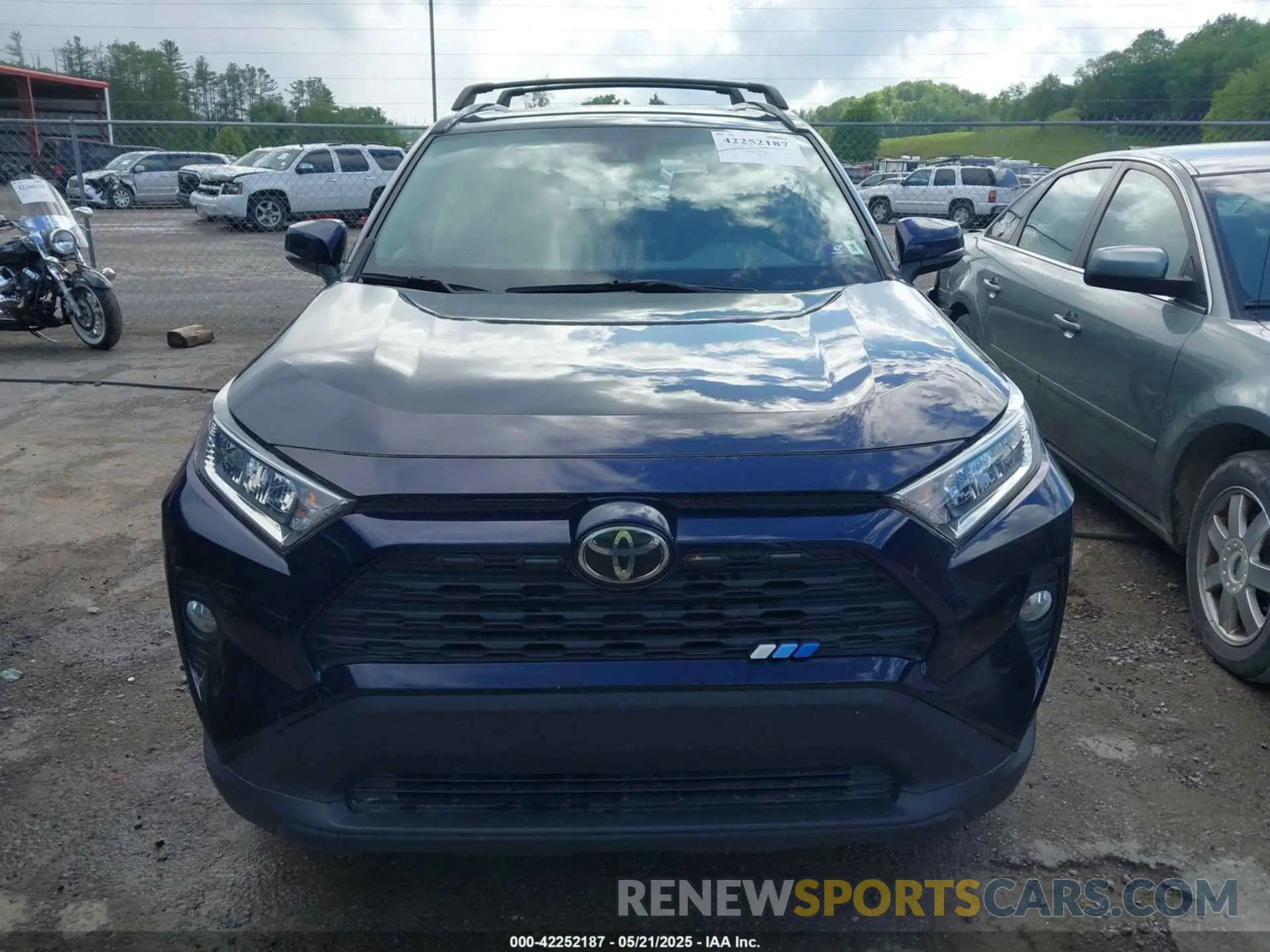 13 Photograph of a damaged car JTMP1RFV4MD071915 TOYOTA RAV4 2021