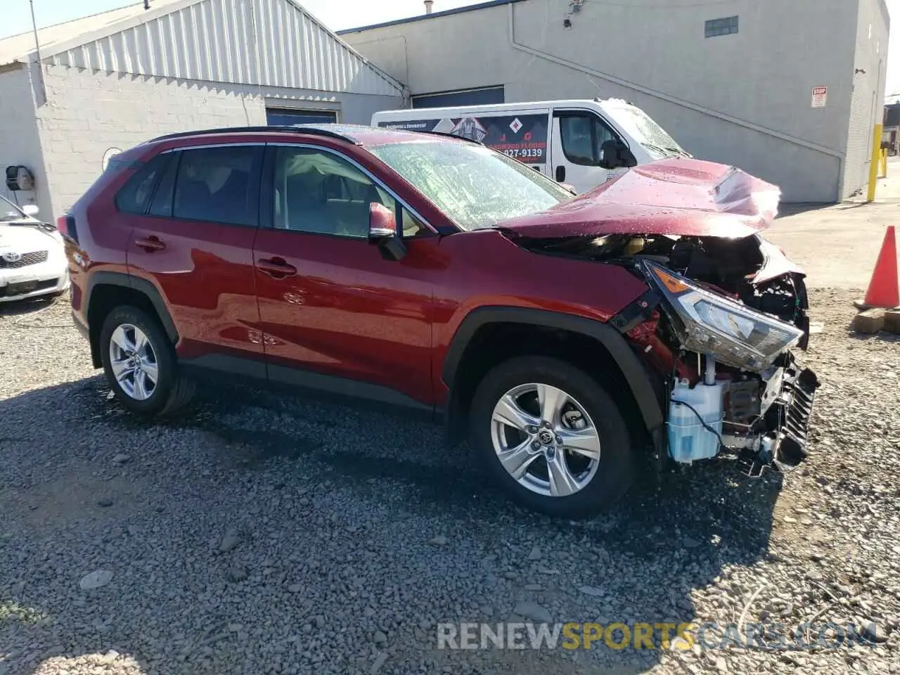 4 Photograph of a damaged car JTMP1RFV5MD077626 TOYOTA RAV4 2021