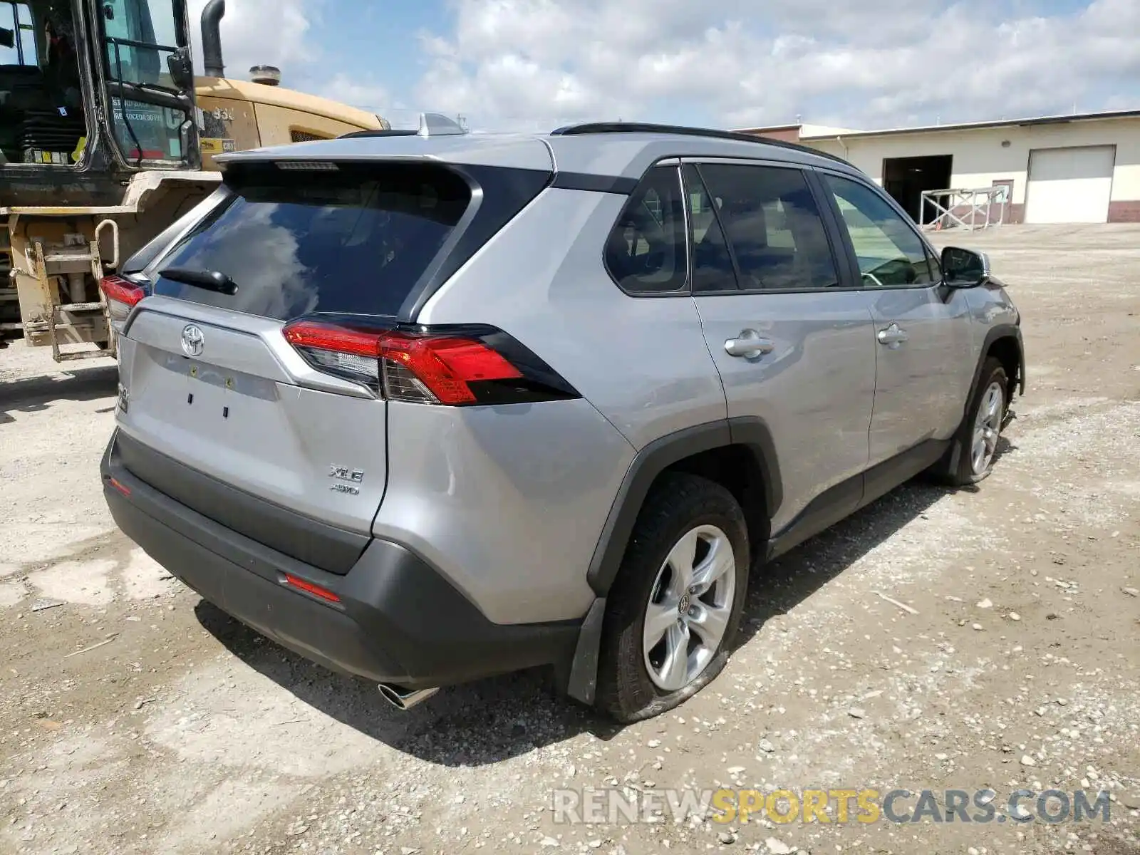 4 Photograph of a damaged car JTMP1RFV6MD074640 TOYOTA RAV4 2021