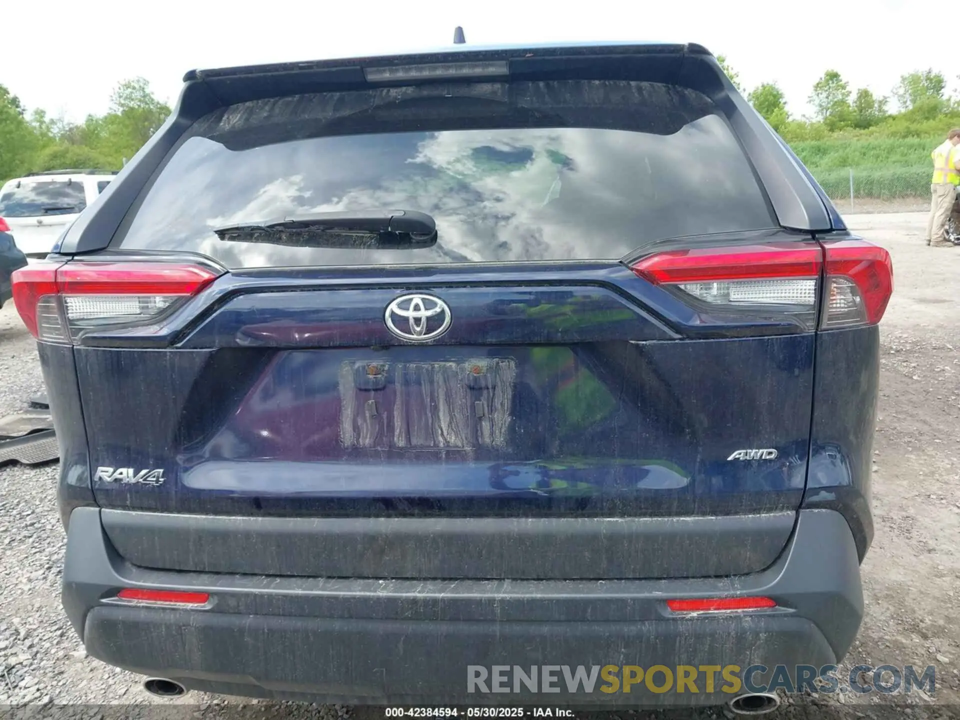 16 Photograph of a damaged car JTMP1RFV7MD069110 TOYOTA RAV4 2021