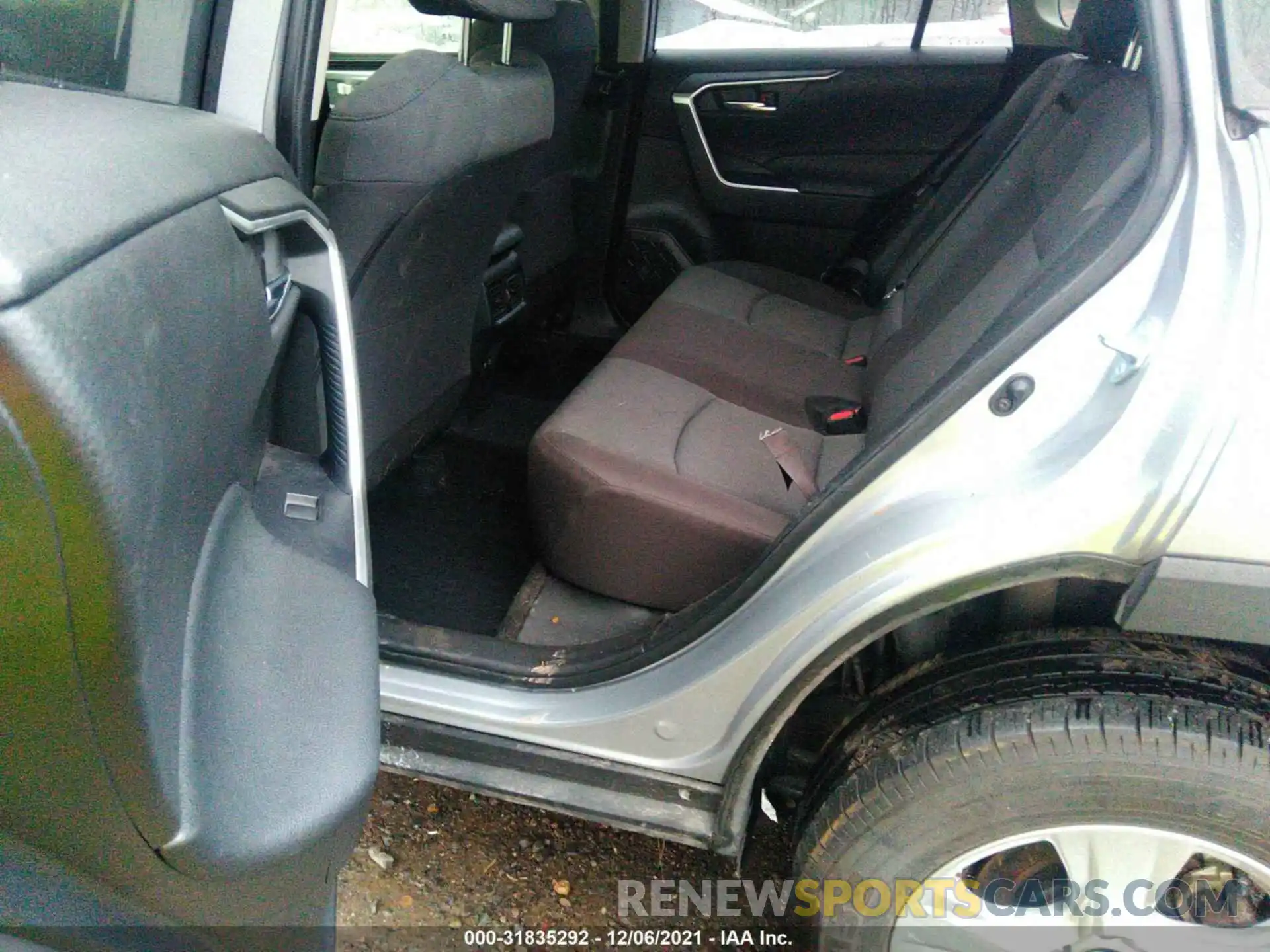 8 Photograph of a damaged car JTMP1RFV7MD072251 TOYOTA RAV4 2021