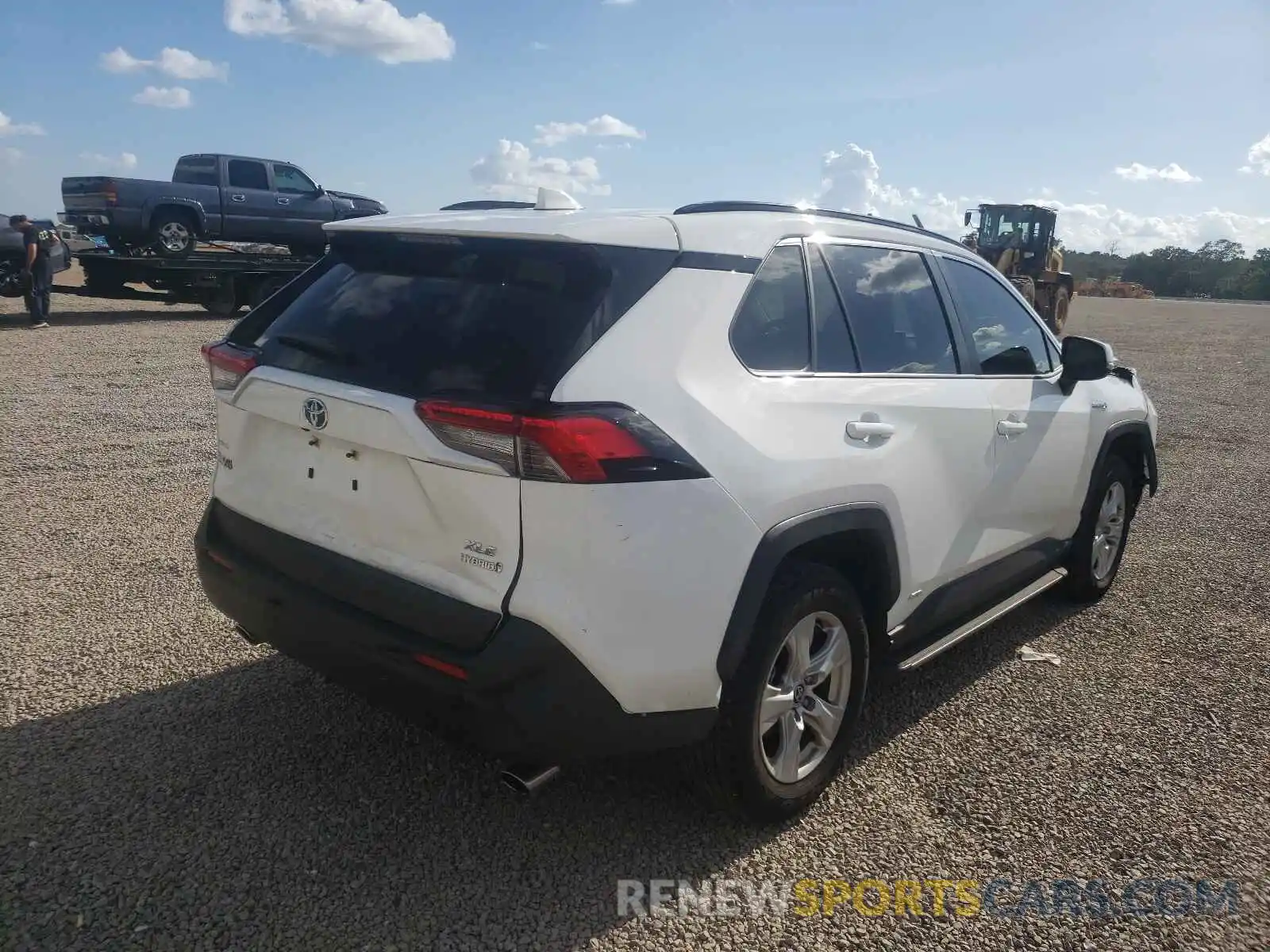 4 Photograph of a damaged car JTMR6RFV1MD012783 TOYOTA RAV4 2021