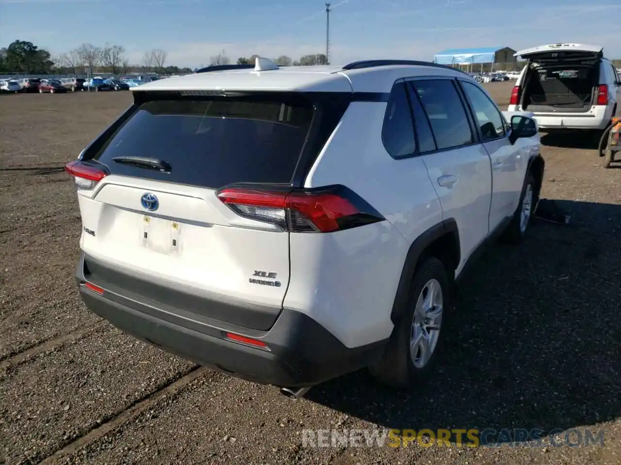 4 Photograph of a damaged car JTMR6RFV4MD014981 TOYOTA RAV4 2021