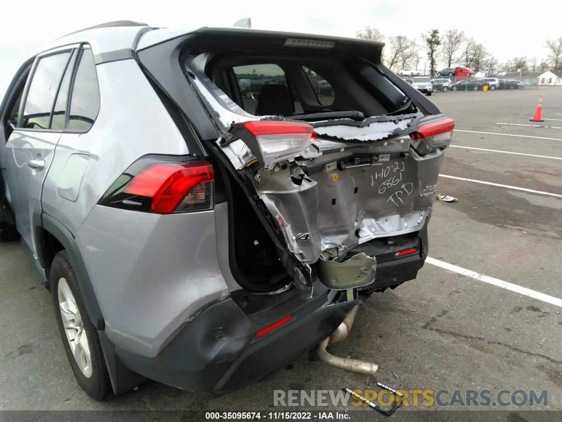 6 Photograph of a damaged car JTMRWRFV0MD116861 TOYOTA RAV4 2021