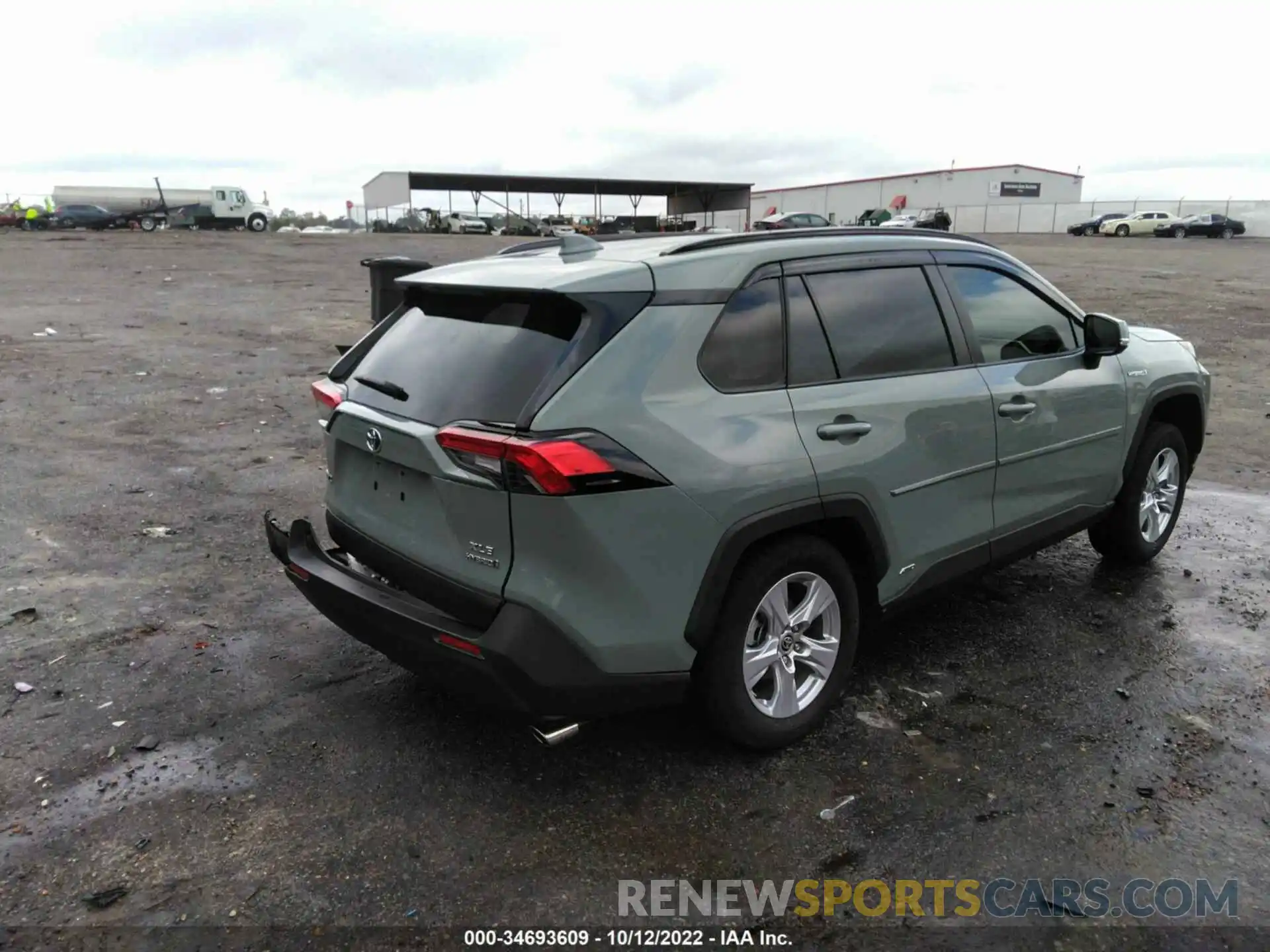 4 Photograph of a damaged car JTMRWRFV0MD120165 TOYOTA RAV4 2021