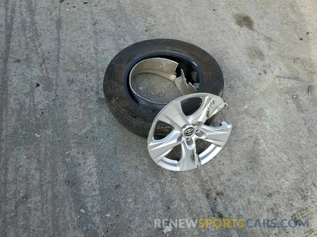 13 Photograph of a damaged car JTMRWRFV0MD125107 TOYOTA RAV4 2021