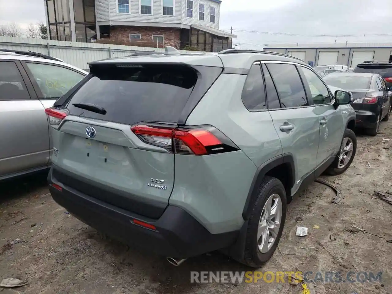 4 Photograph of a damaged car JTMRWRFV0MJ053651 TOYOTA RAV4 2021