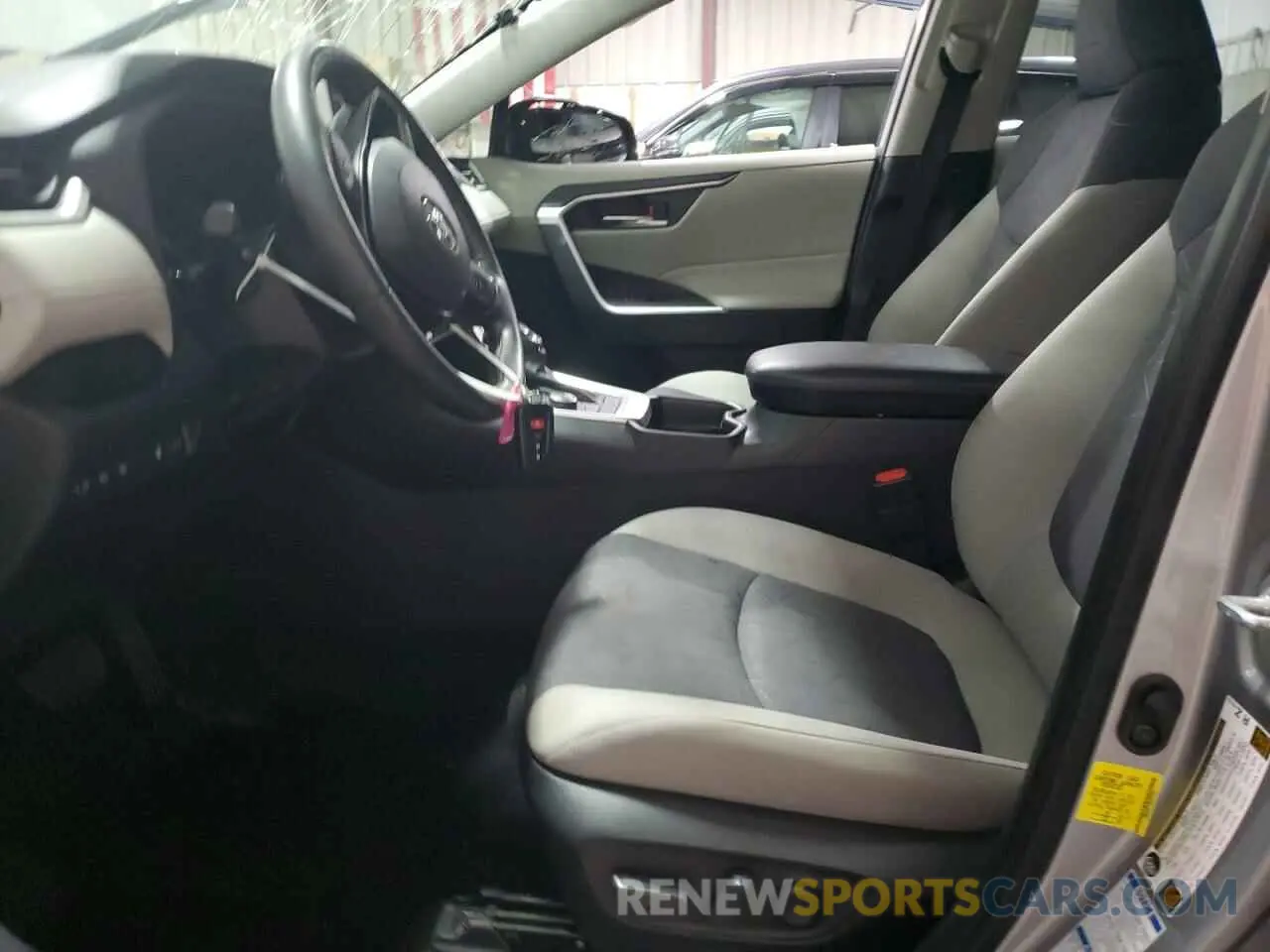 7 Photograph of a damaged car JTMRWRFV2MJ053392 TOYOTA RAV4 2021