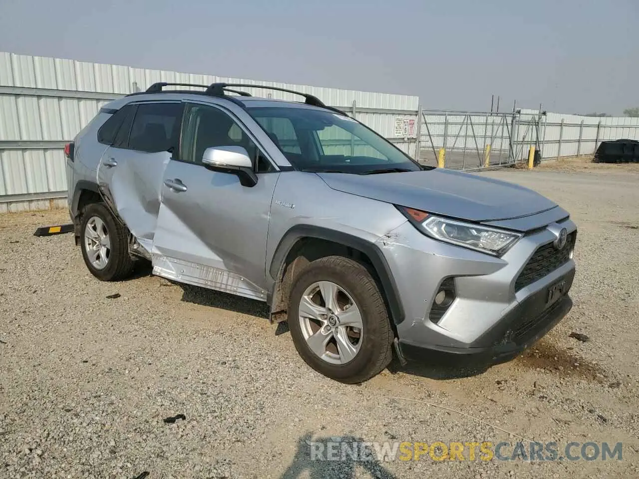 4 Photograph of a damaged car JTMRWRFV4MD117916 TOYOTA RAV4 2021