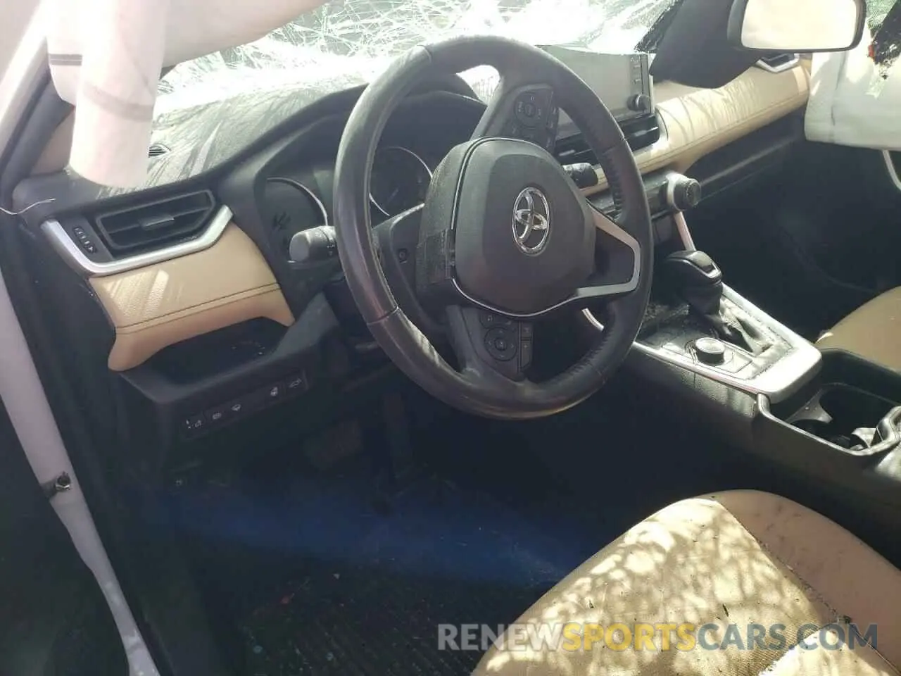 8 Photograph of a damaged car JTMRWRFV7MD118736 TOYOTA RAV4 2021