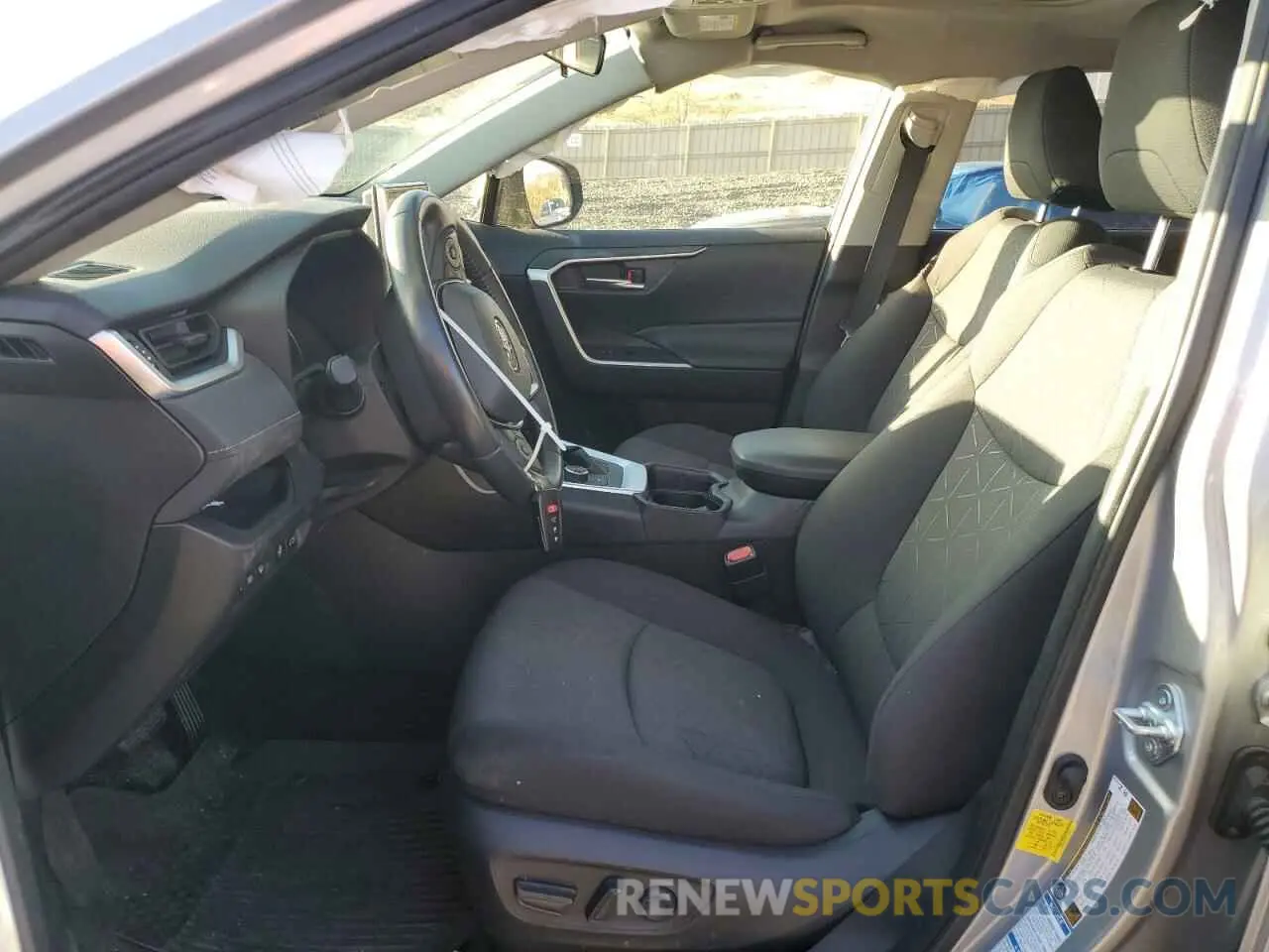 7 Photograph of a damaged car JTMRWRFV9MD126675 TOYOTA RAV4 2021