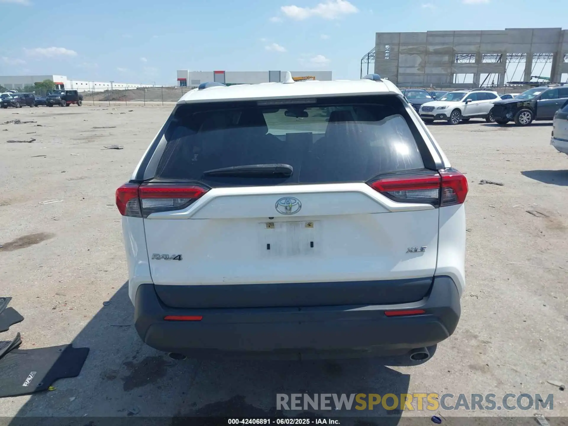 16 Photograph of a damaged car JTMW1RFV2MD063839 TOYOTA RAV4 2021