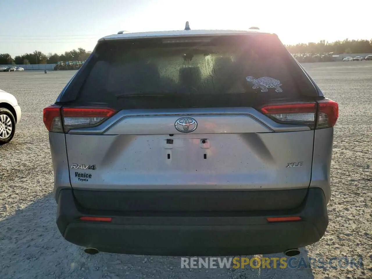 6 Photograph of a damaged car JTMW1RFVXMD062972 TOYOTA RAV4 2021