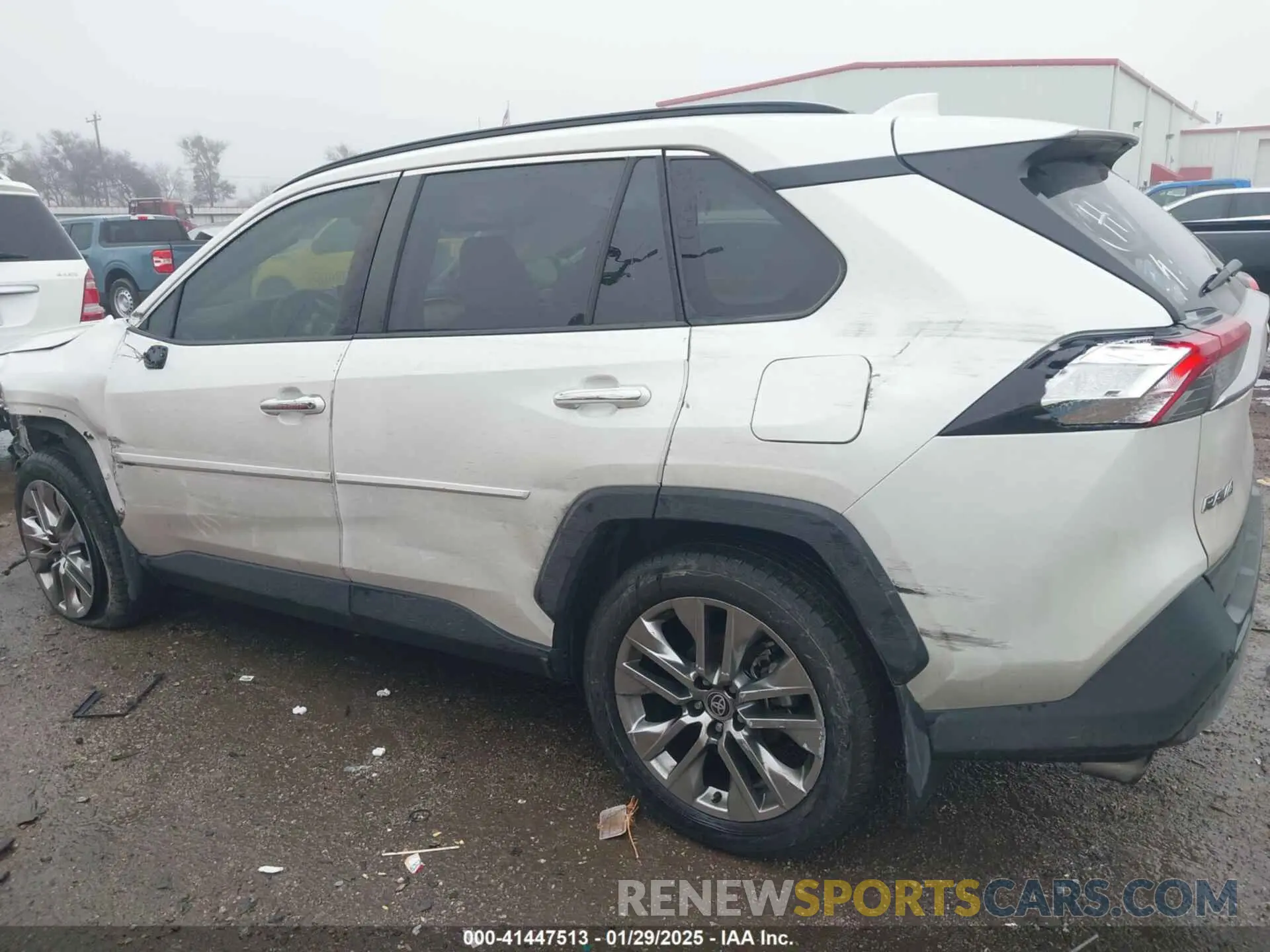 14 Photograph of a damaged car JTMY1RFV0MJ023477 TOYOTA RAV4 2021