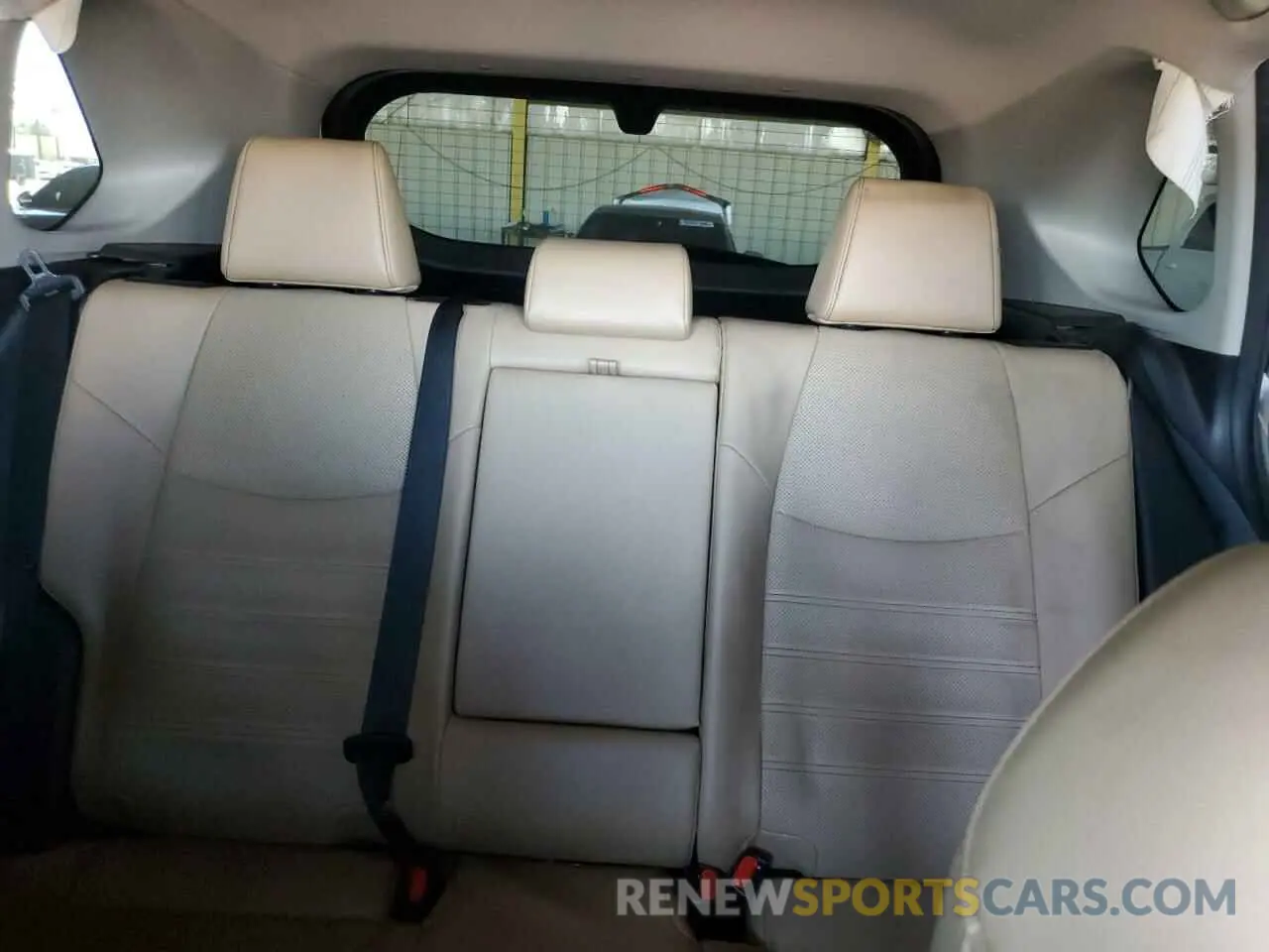 10 Photograph of a damaged car JTMY1RFVXMD062690 TOYOTA RAV4 2021