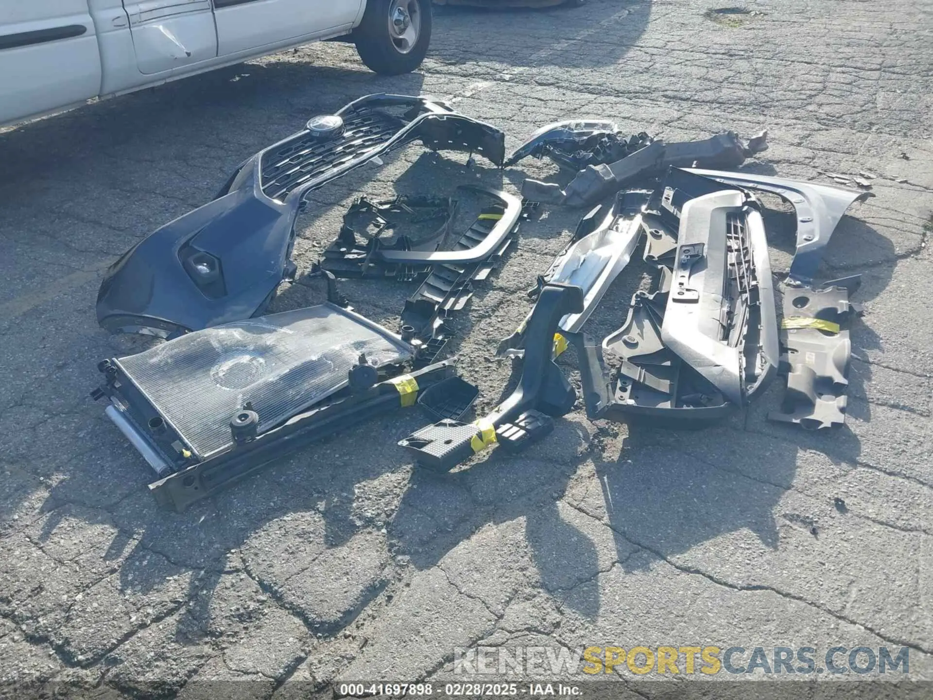12 Photograph of a damaged car 2T3A1RFV0NW321158 TOYOTA RAV4 2022