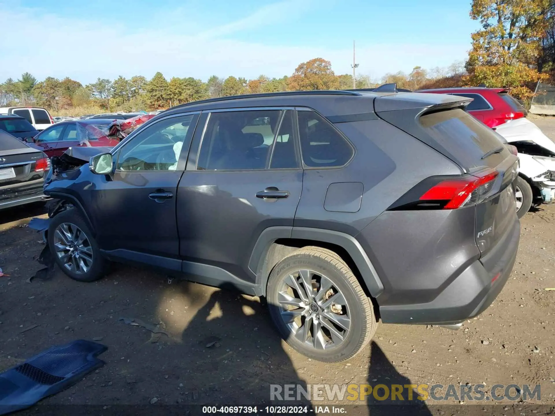 13 Photograph of a damaged car 2T3A1RFV1NW253212 TOYOTA RAV4 2022