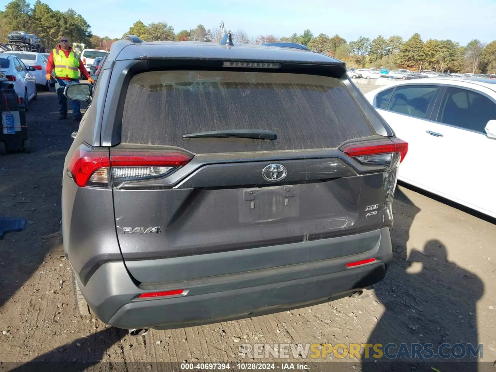 15 Photograph of a damaged car 2T3A1RFV1NW253212 TOYOTA RAV4 2022