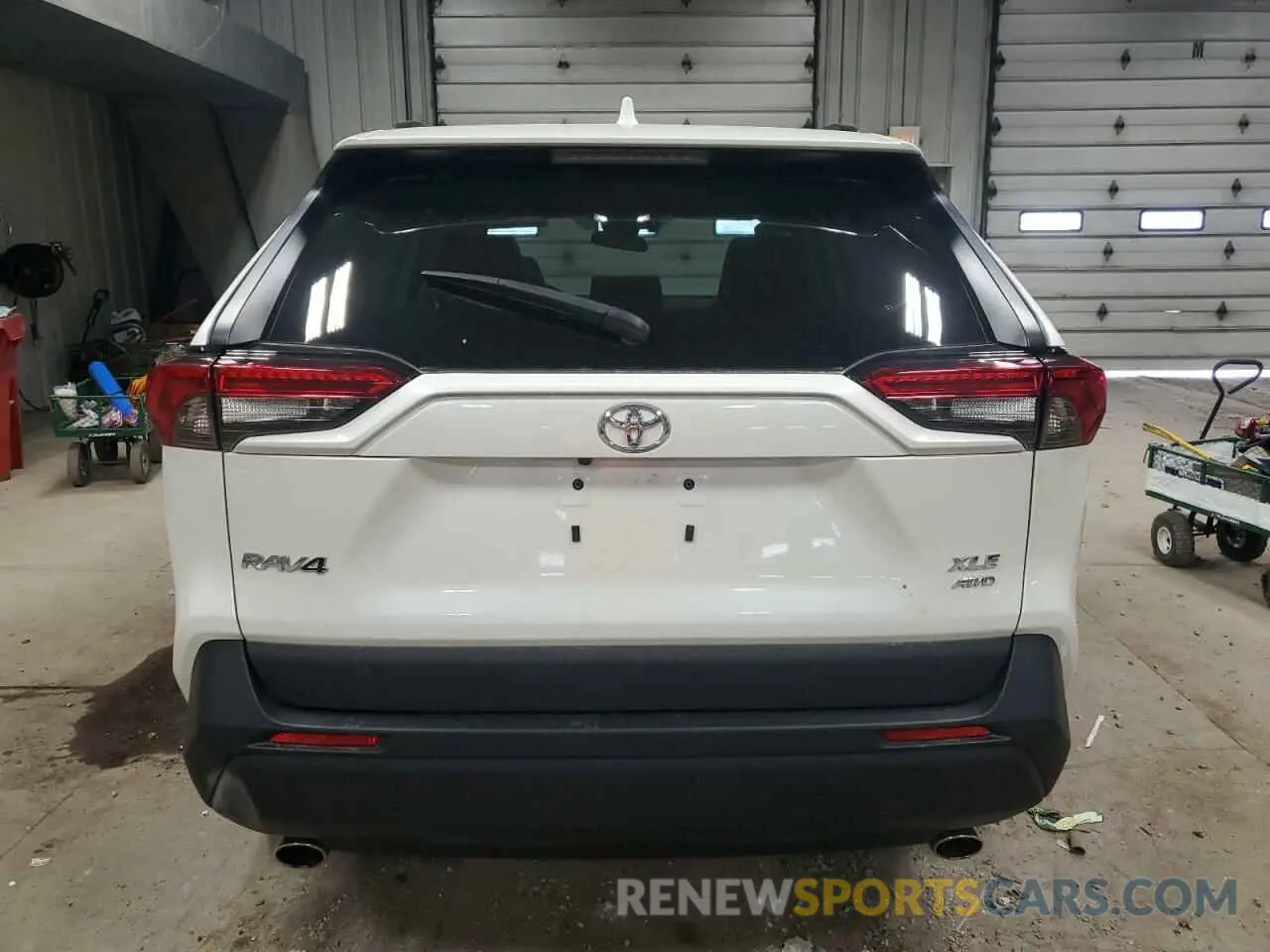 6 Photograph of a damaged car 2T3A1RFV1NW282290 TOYOTA RAV4 2022