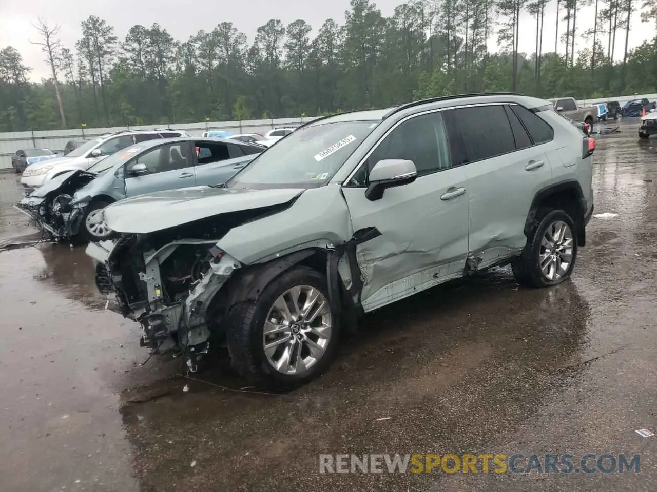1 Photograph of a damaged car 2T3A1RFV1NW301243 TOYOTA RAV4 2022