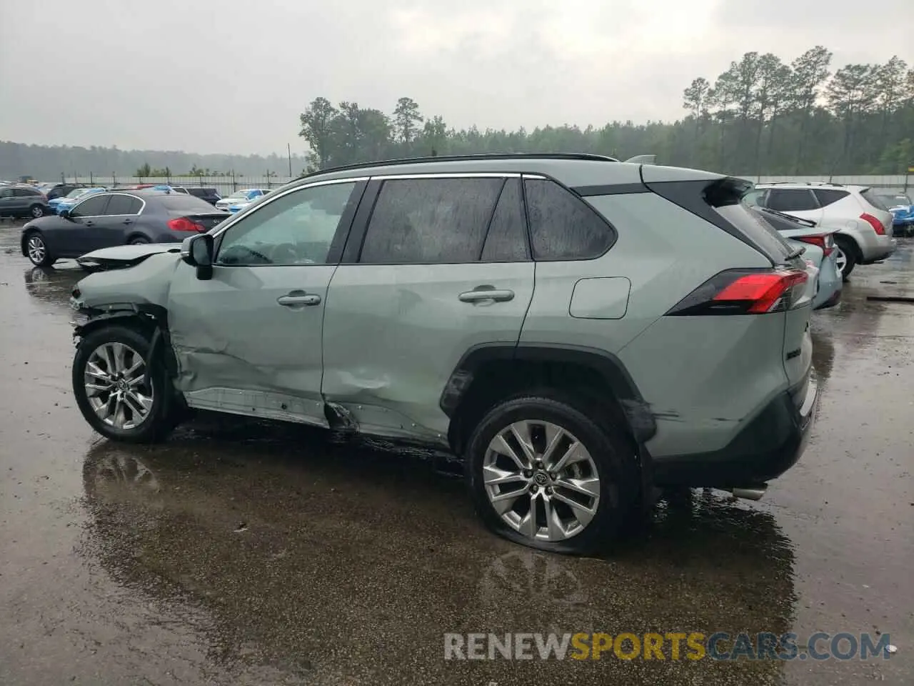 2 Photograph of a damaged car 2T3A1RFV1NW301243 TOYOTA RAV4 2022