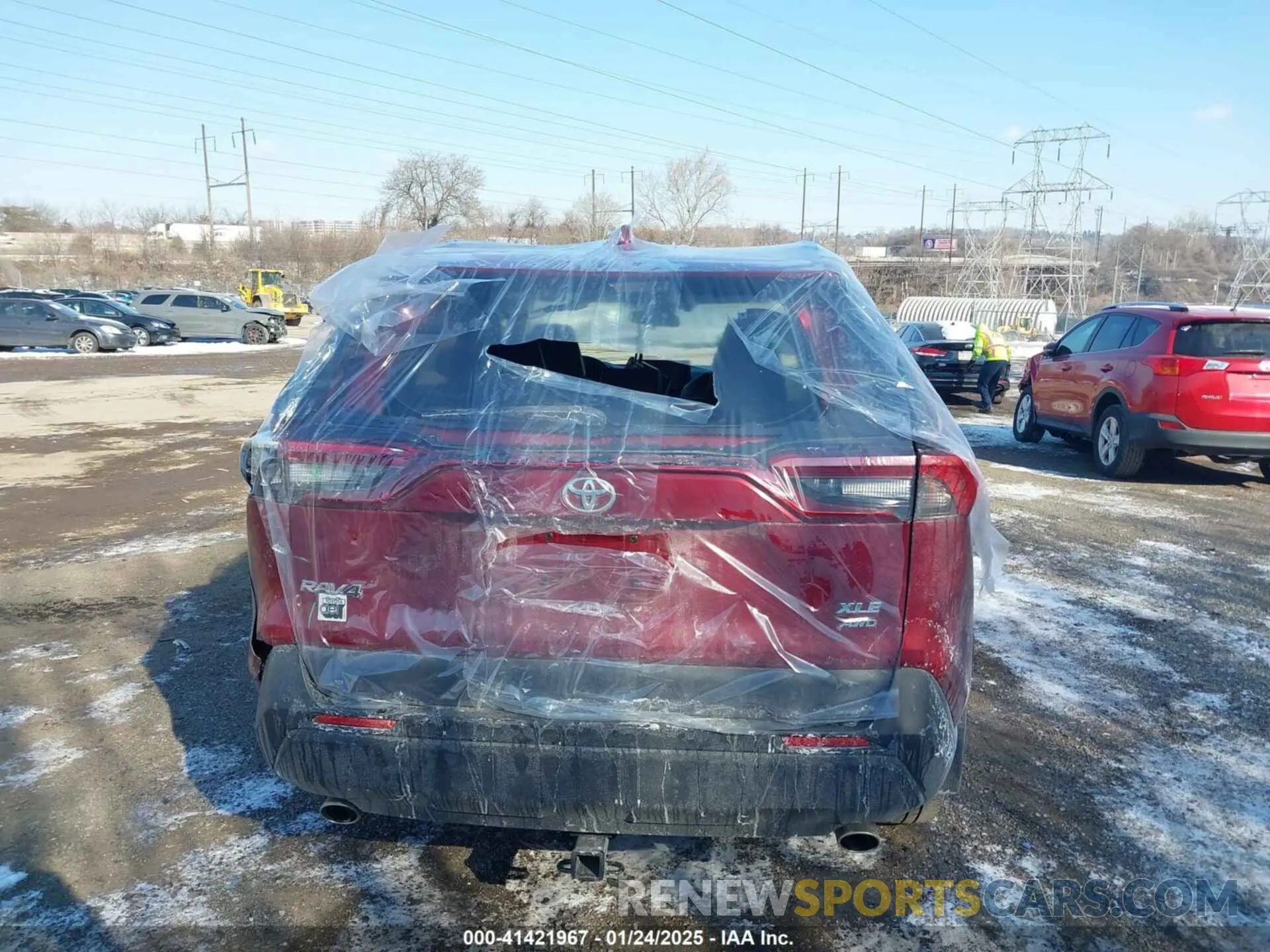 17 Photograph of a damaged car 2T3A1RFV1NW310749 TOYOTA RAV4 2022