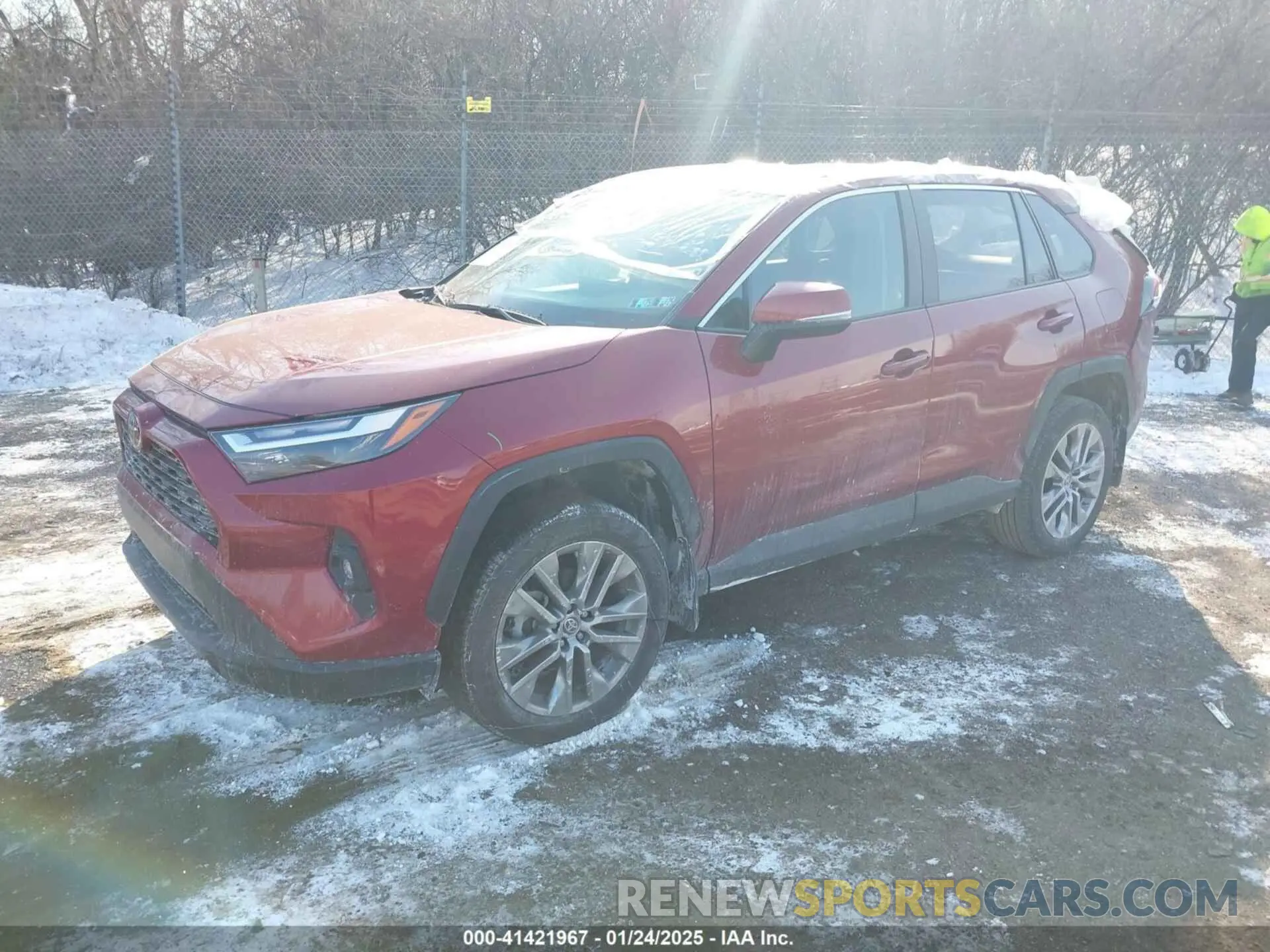 2 Photograph of a damaged car 2T3A1RFV1NW310749 TOYOTA RAV4 2022