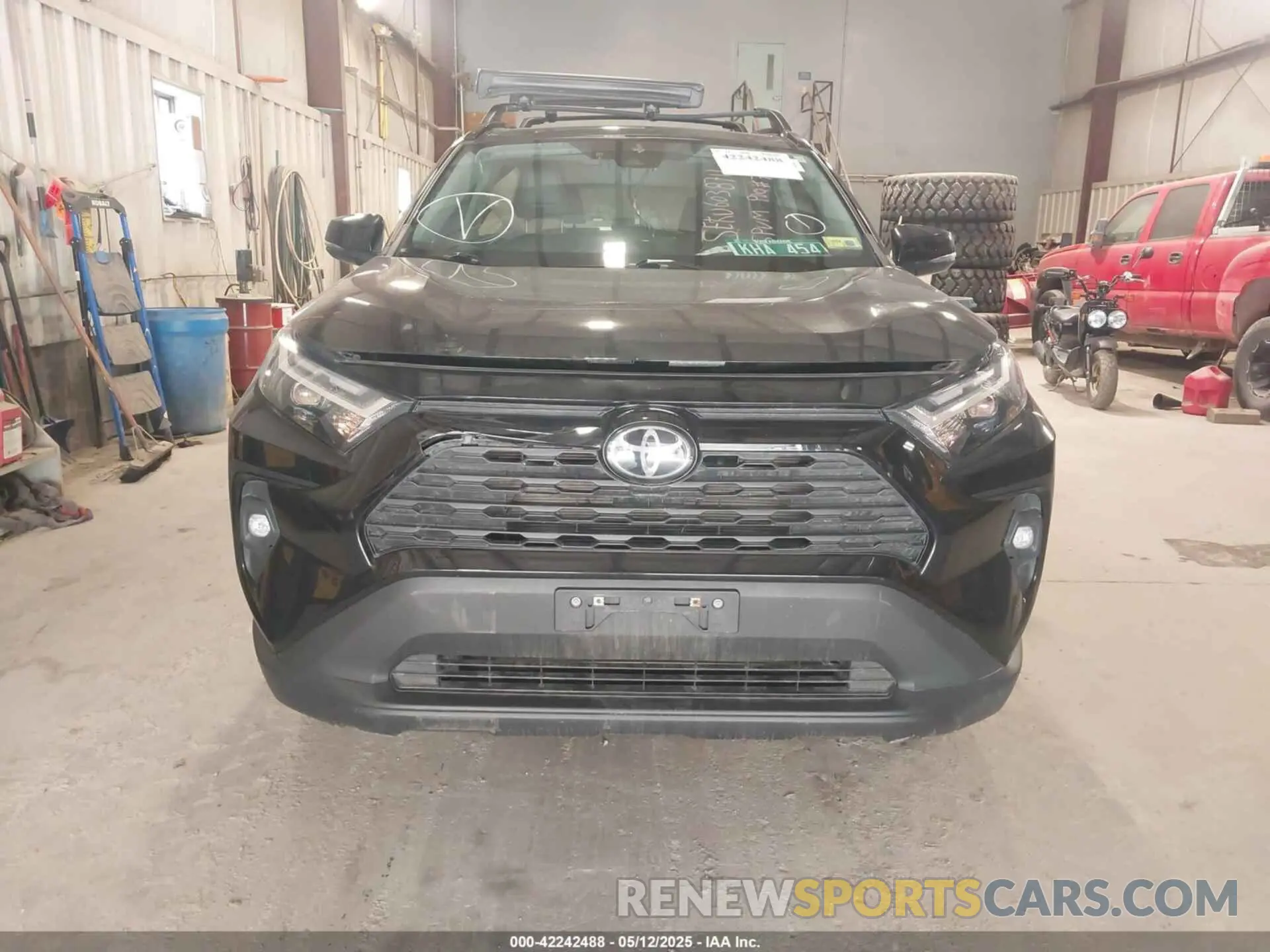 12 Photograph of a damaged car 2T3A1RFV1NW311285 TOYOTA RAV4 2022