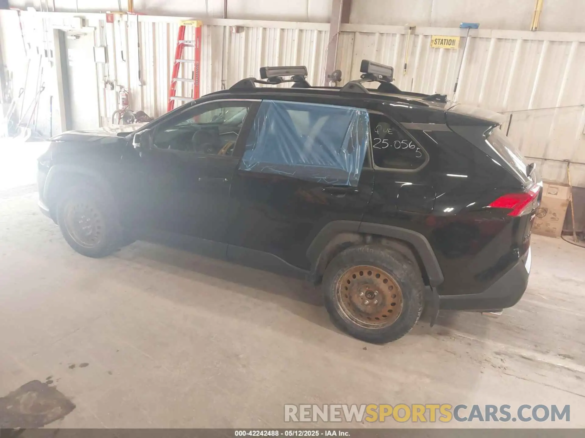3 Photograph of a damaged car 2T3A1RFV1NW311285 TOYOTA RAV4 2022