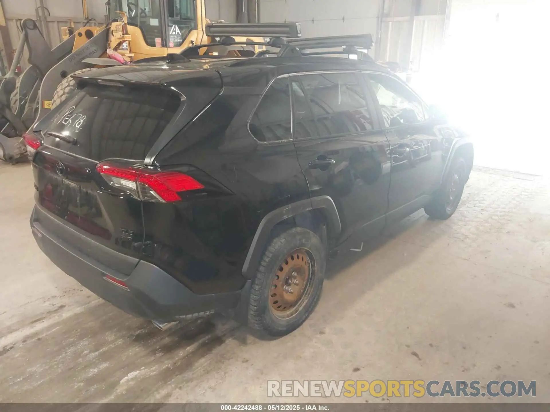 4 Photograph of a damaged car 2T3A1RFV1NW311285 TOYOTA RAV4 2022