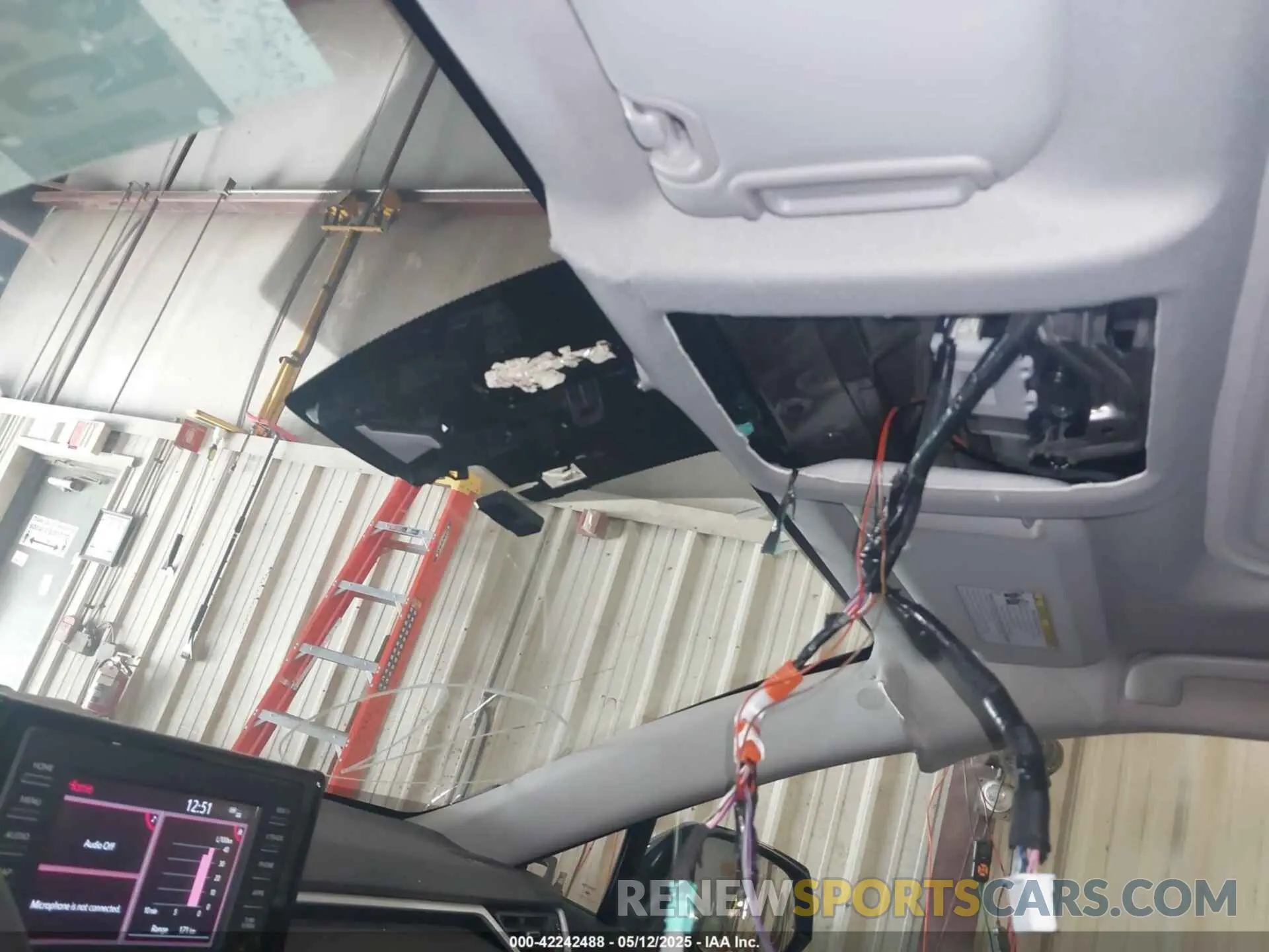 6 Photograph of a damaged car 2T3A1RFV1NW311285 TOYOTA RAV4 2022